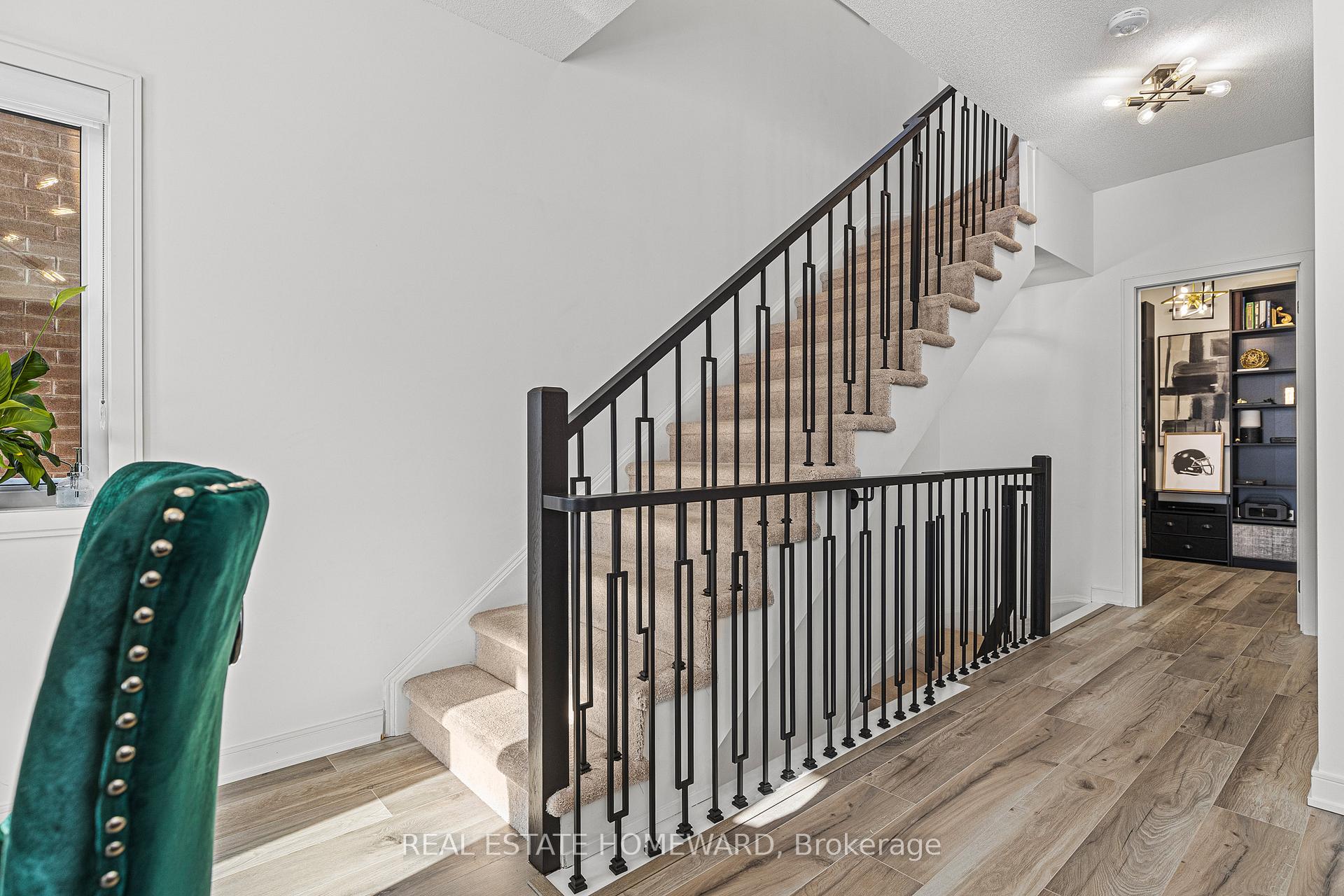 Photo 21 of 41 Spry Lane, Barrie, Innis-Shore — HOMEH