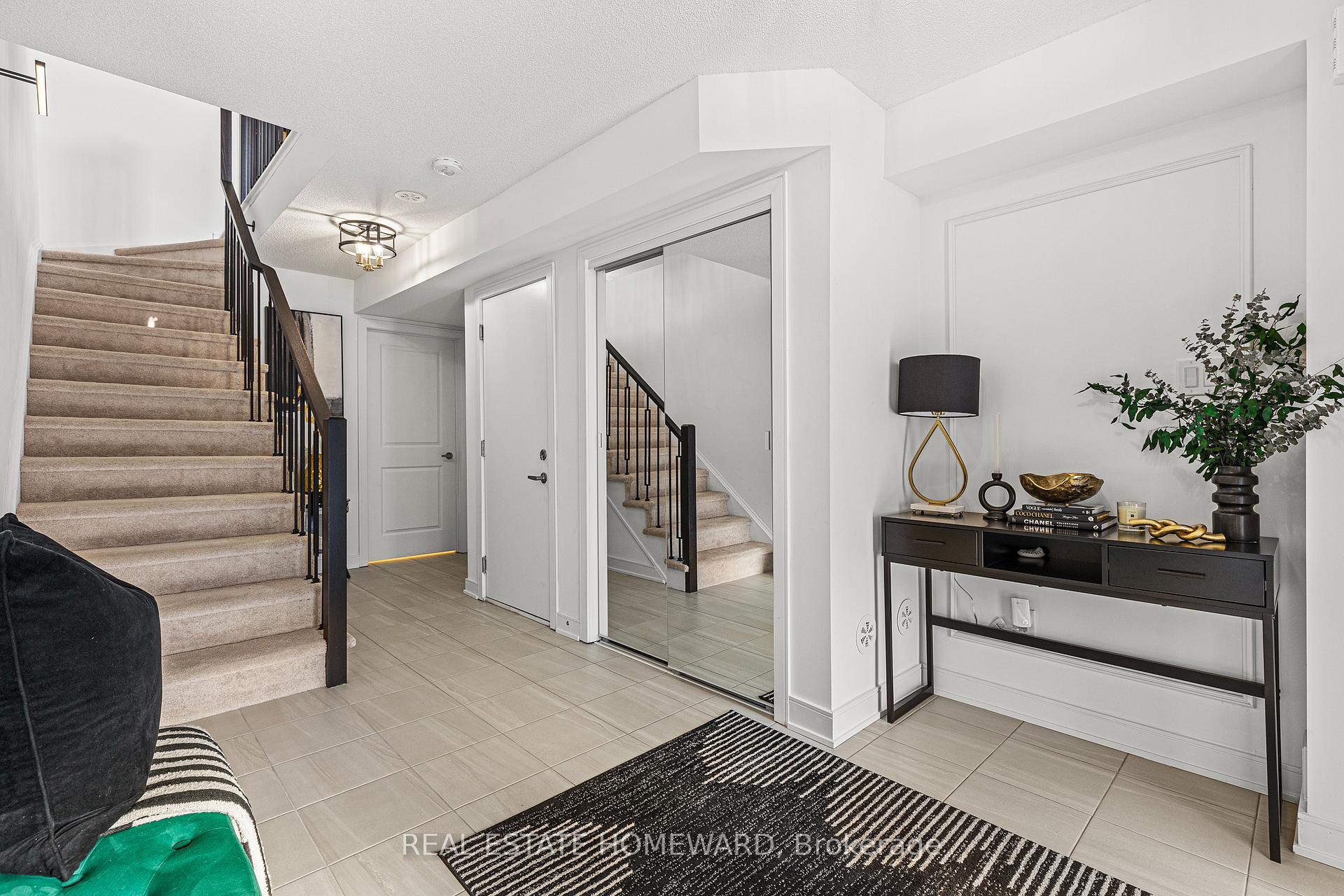 Photo 31 of 41 Spry Lane, Barrie, Innis-Shore — HOMEH