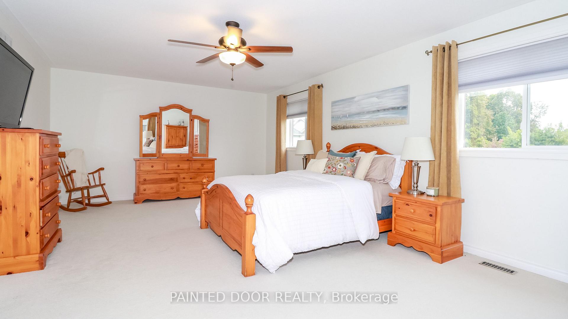 Photo 23 of 5 Regina Road, Barrie, Innis-Shore — HOMEH
