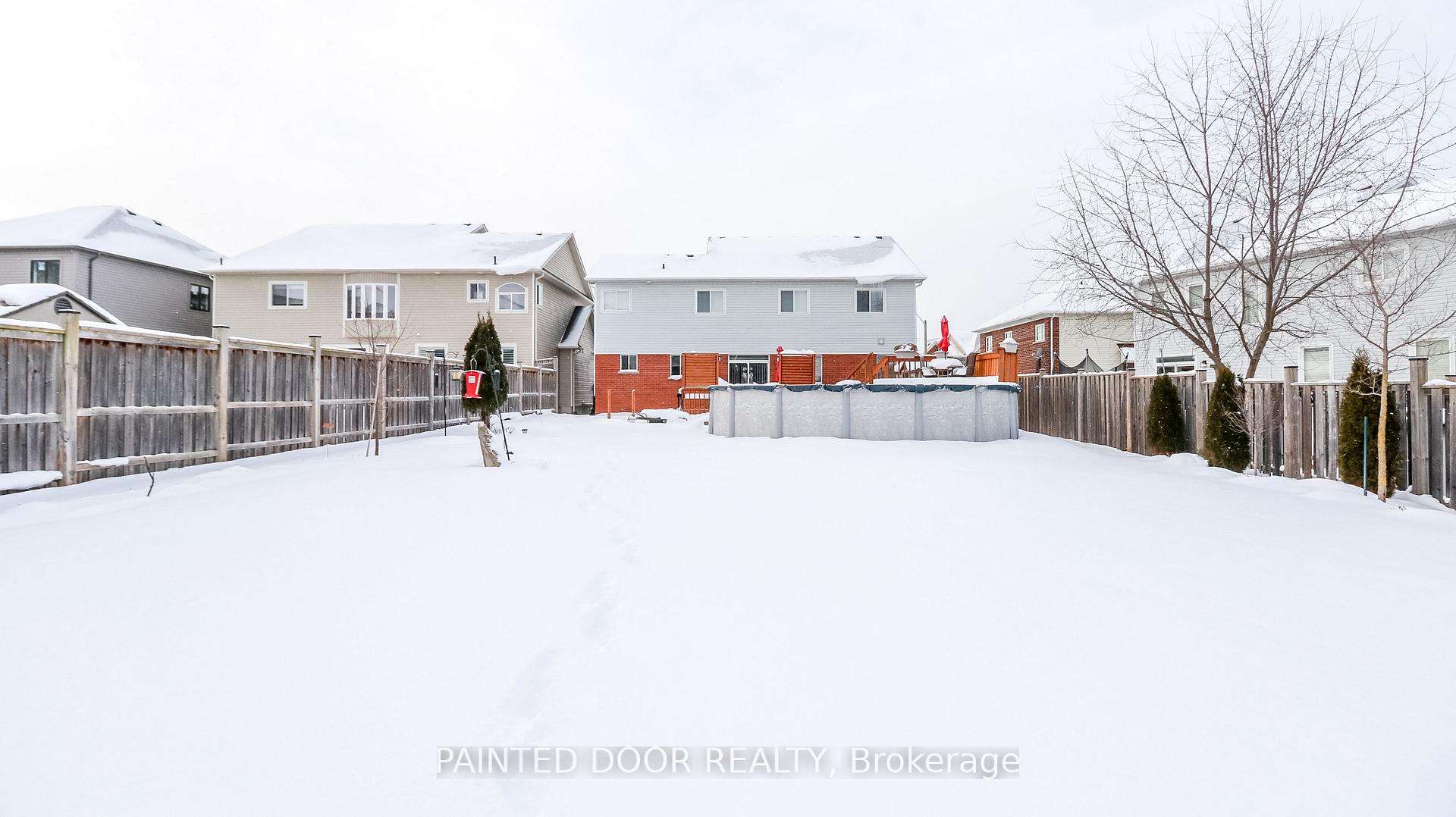 Photo 35 of 5 Regina Road, Barrie, Innis-Shore — HOMEH