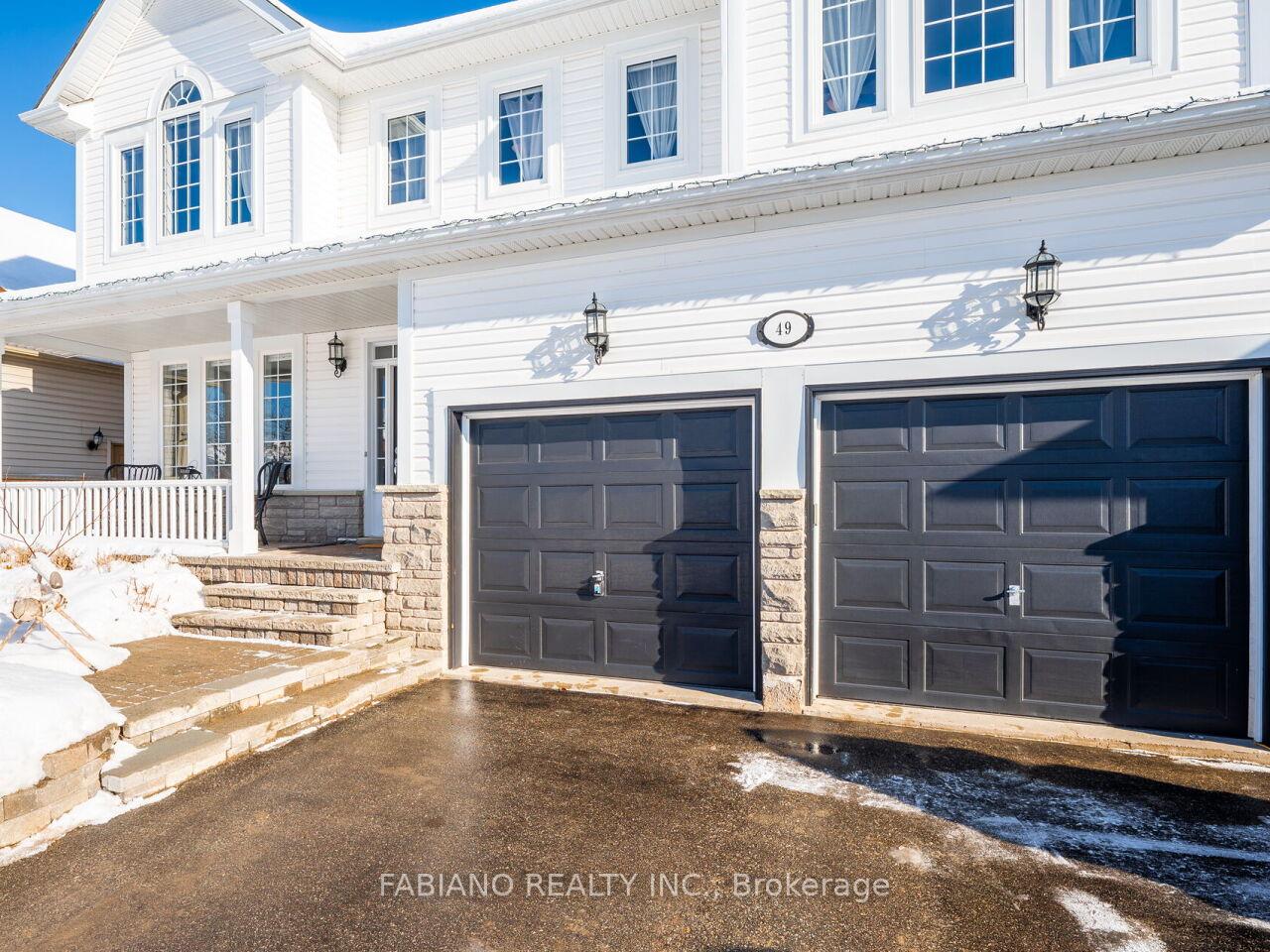 Photo 3 of 49 Birkhall Place, Barrie, Innis-Shore — HOMEH