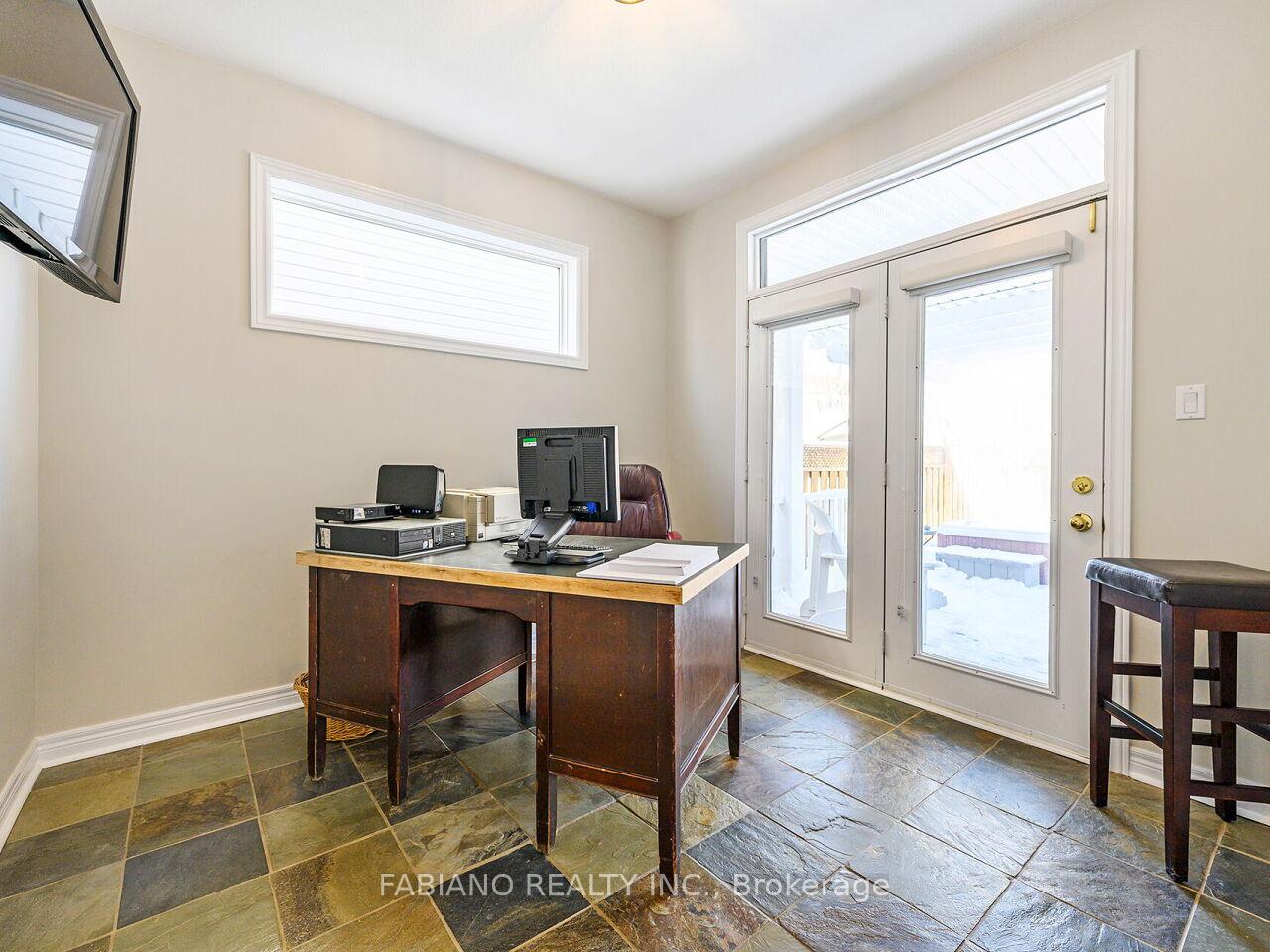 Photo 11 of 49 Birkhall Place, Barrie, Innis-Shore — HOMEH