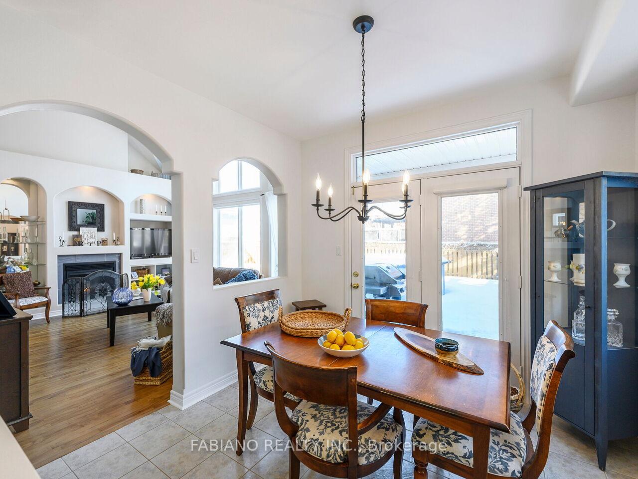Photo 12 of 49 Birkhall Place, Barrie, Innis-Shore — HOMEH