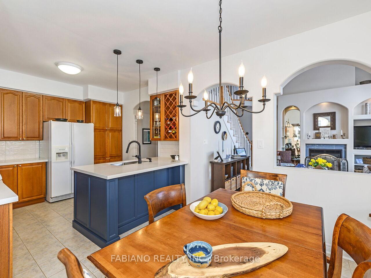 Photo 13 of 49 Birkhall Place, Barrie, Innis-Shore — HOMEH