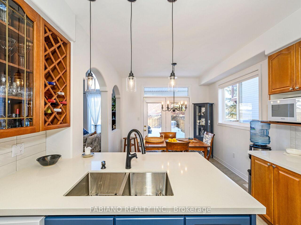 Photo 15 of 49 Birkhall Place, Barrie, Innis-Shore — HOMEH