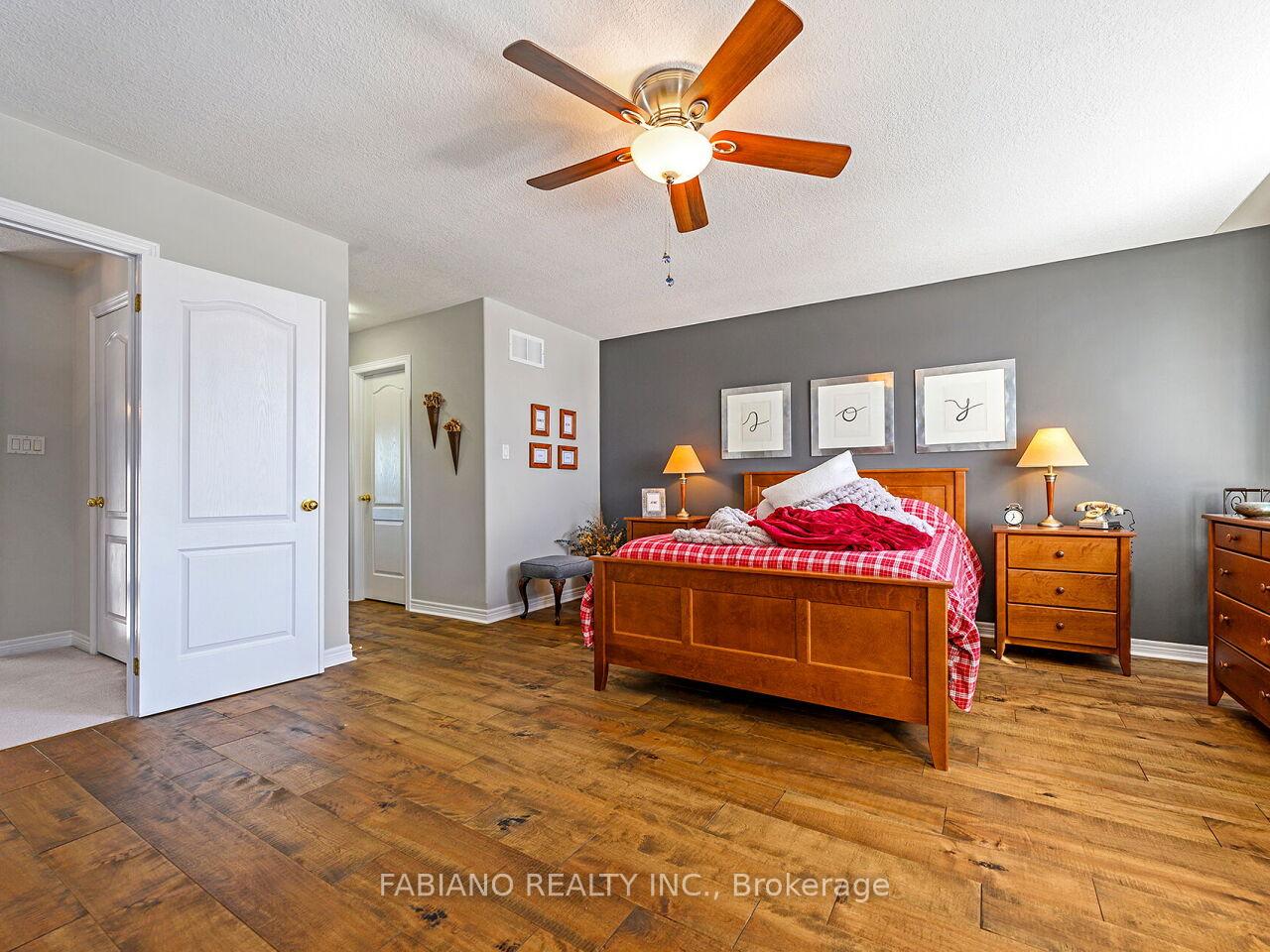 Photo 21 of 49 Birkhall Place, Barrie, Innis-Shore — HOMEH
