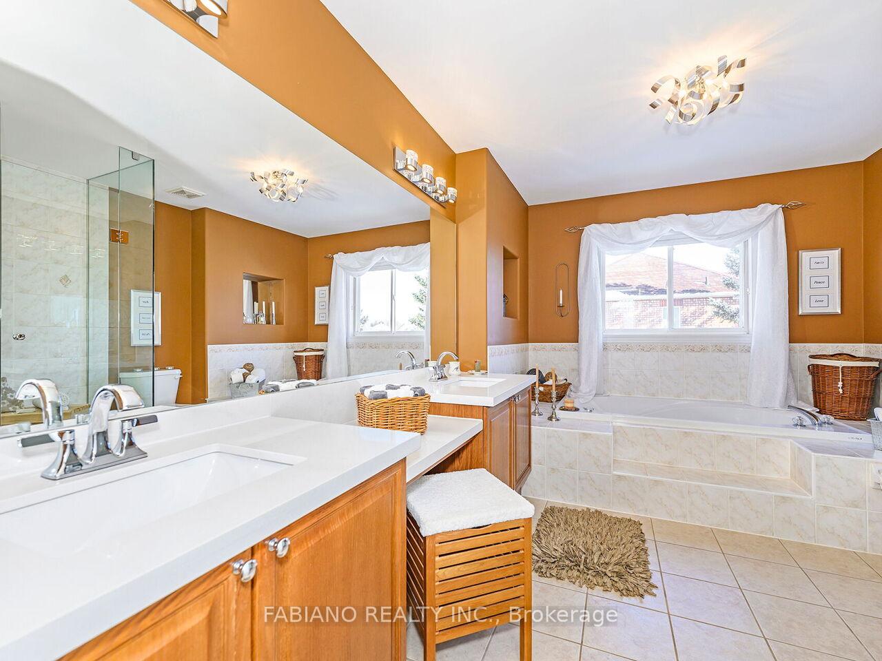 Photo 22 of 49 Birkhall Place, Barrie, Innis-Shore — HOMEH