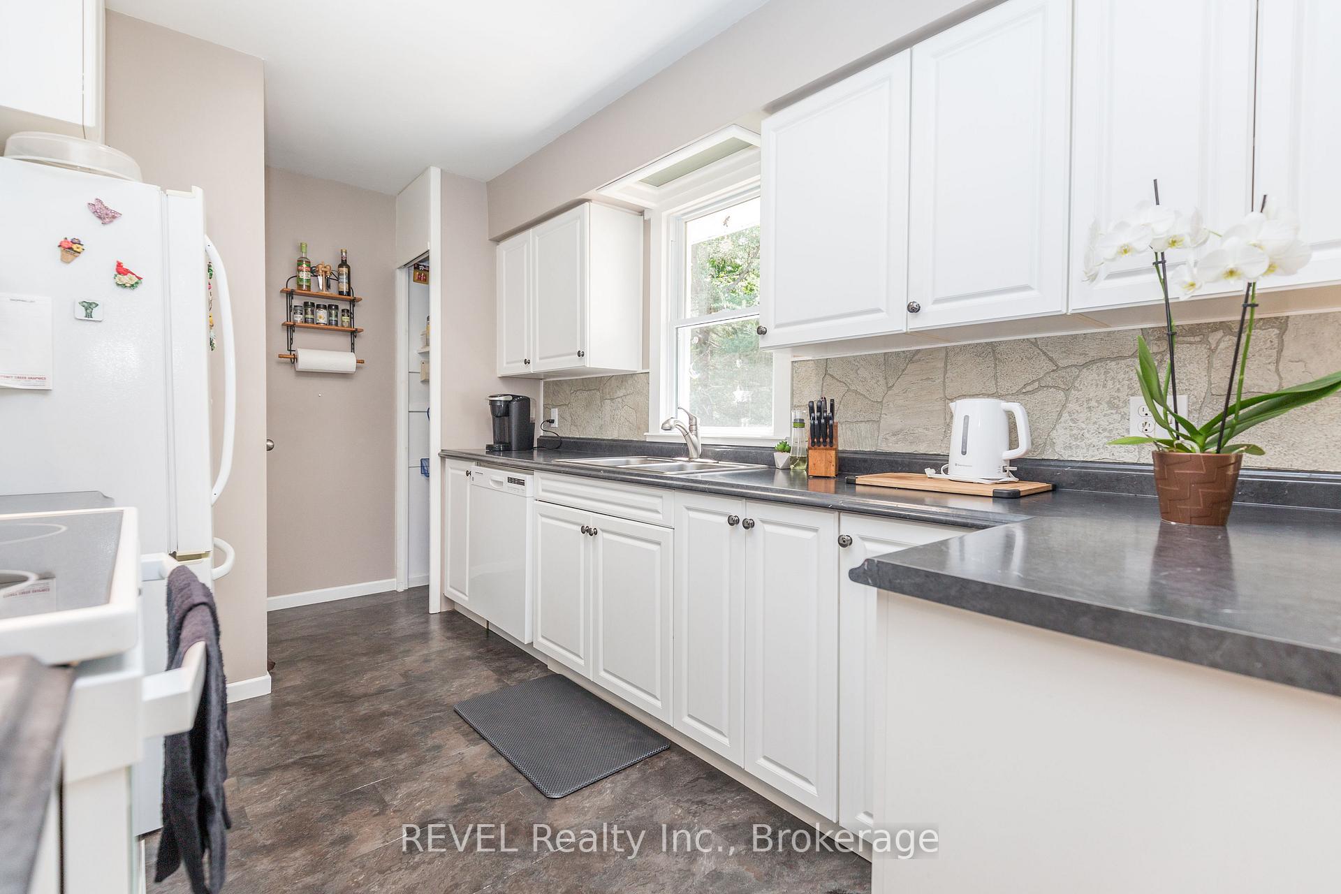 Photo 6 of 1643 Eagle Lake Road, Machar — HOMEH