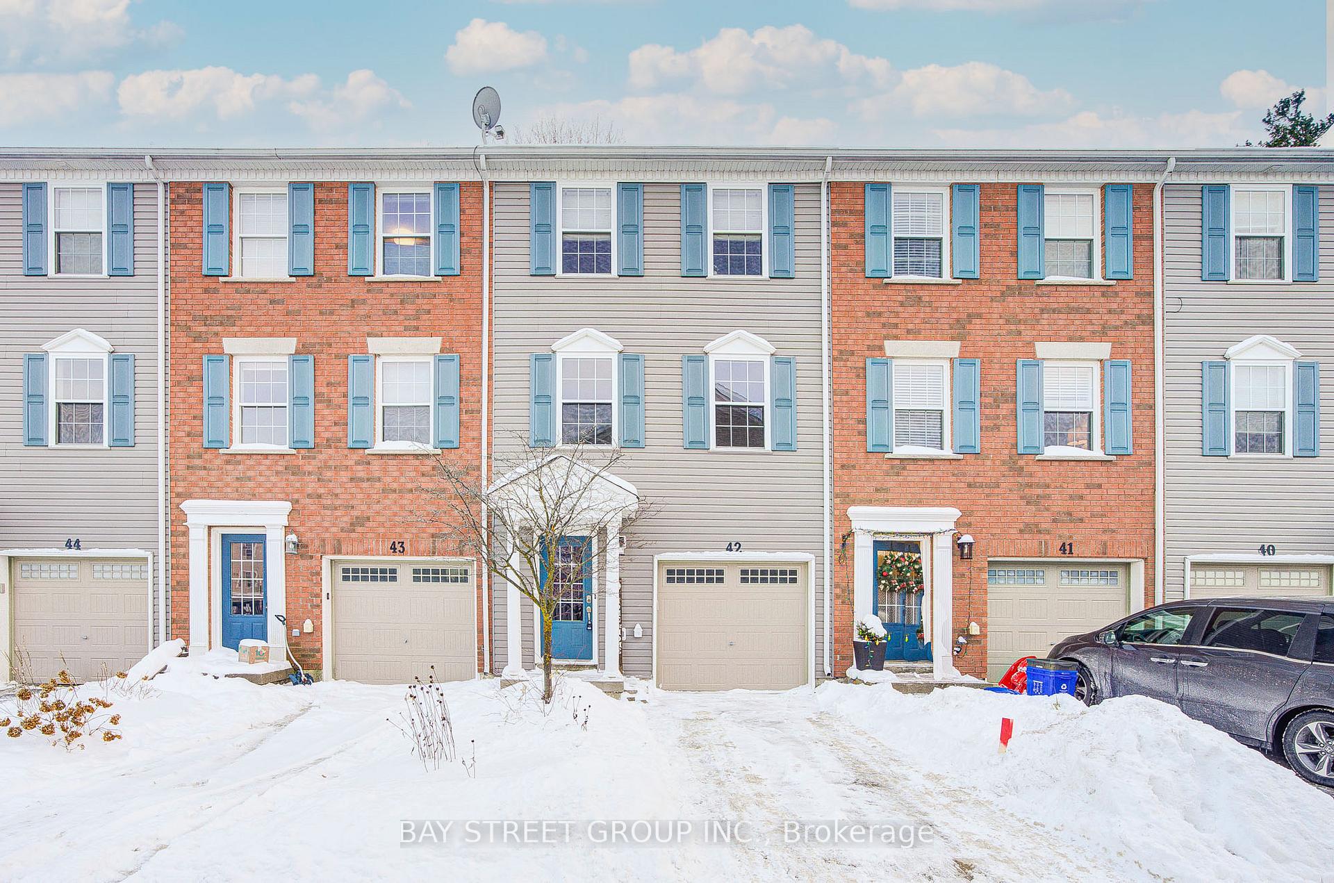 Photo 1 of Unit 42, 91 Coughlin Road, Barrie, Holly — HOMEH