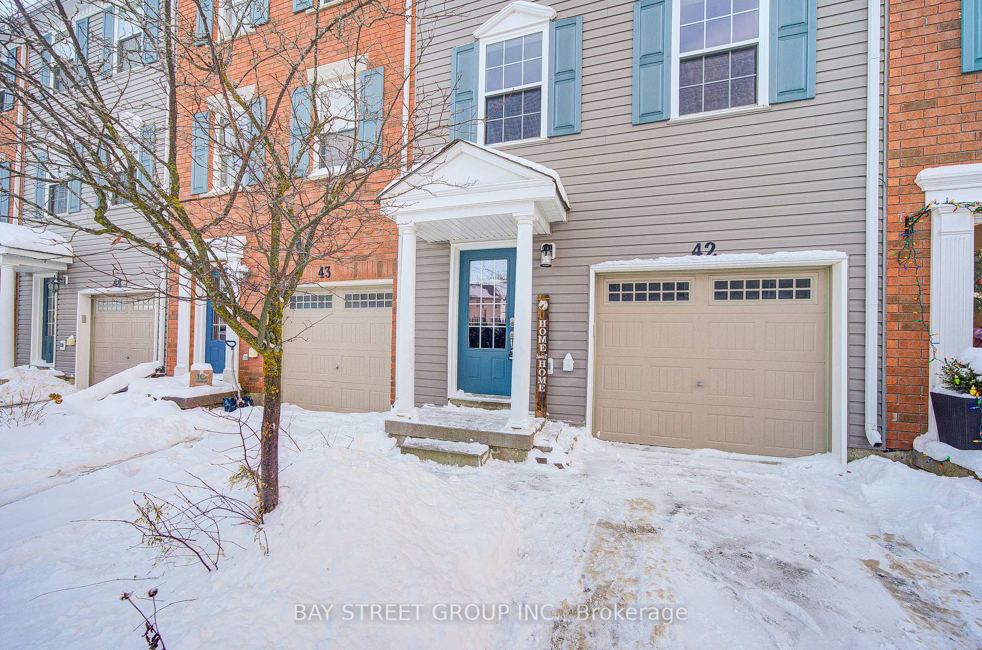 Photo 2 of Unit 42, 91 Coughlin Road, Barrie, Holly — HOMEH