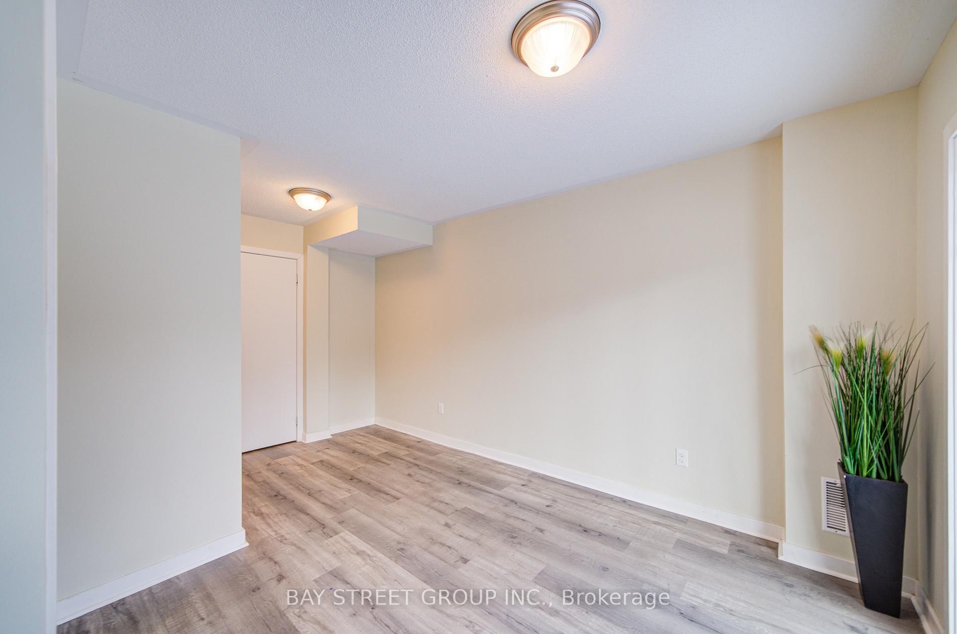 Photo 7 of Unit 42, 91 Coughlin Road, Barrie, Holly — HOMEH