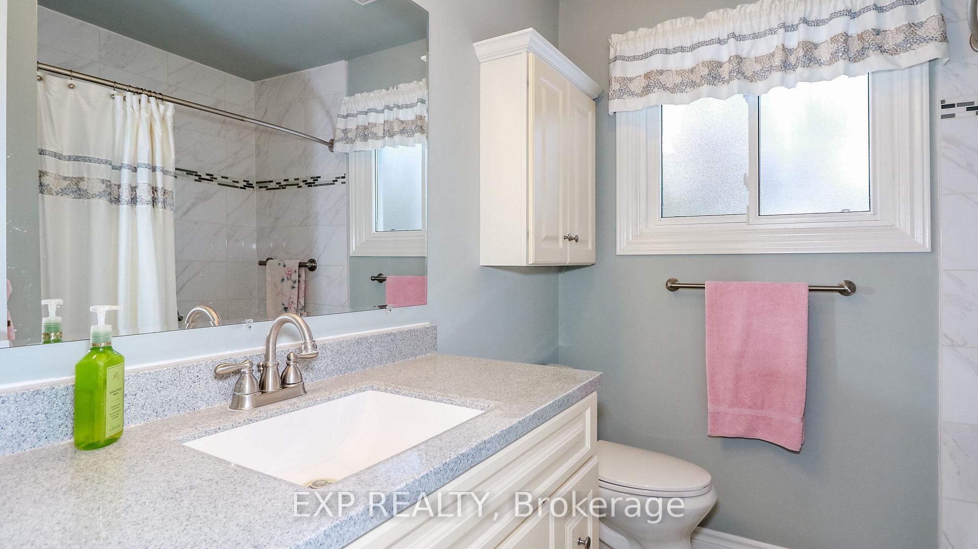 Photo 32 of 50 Varden Avenue, Barrie, Codrington — HOMEH