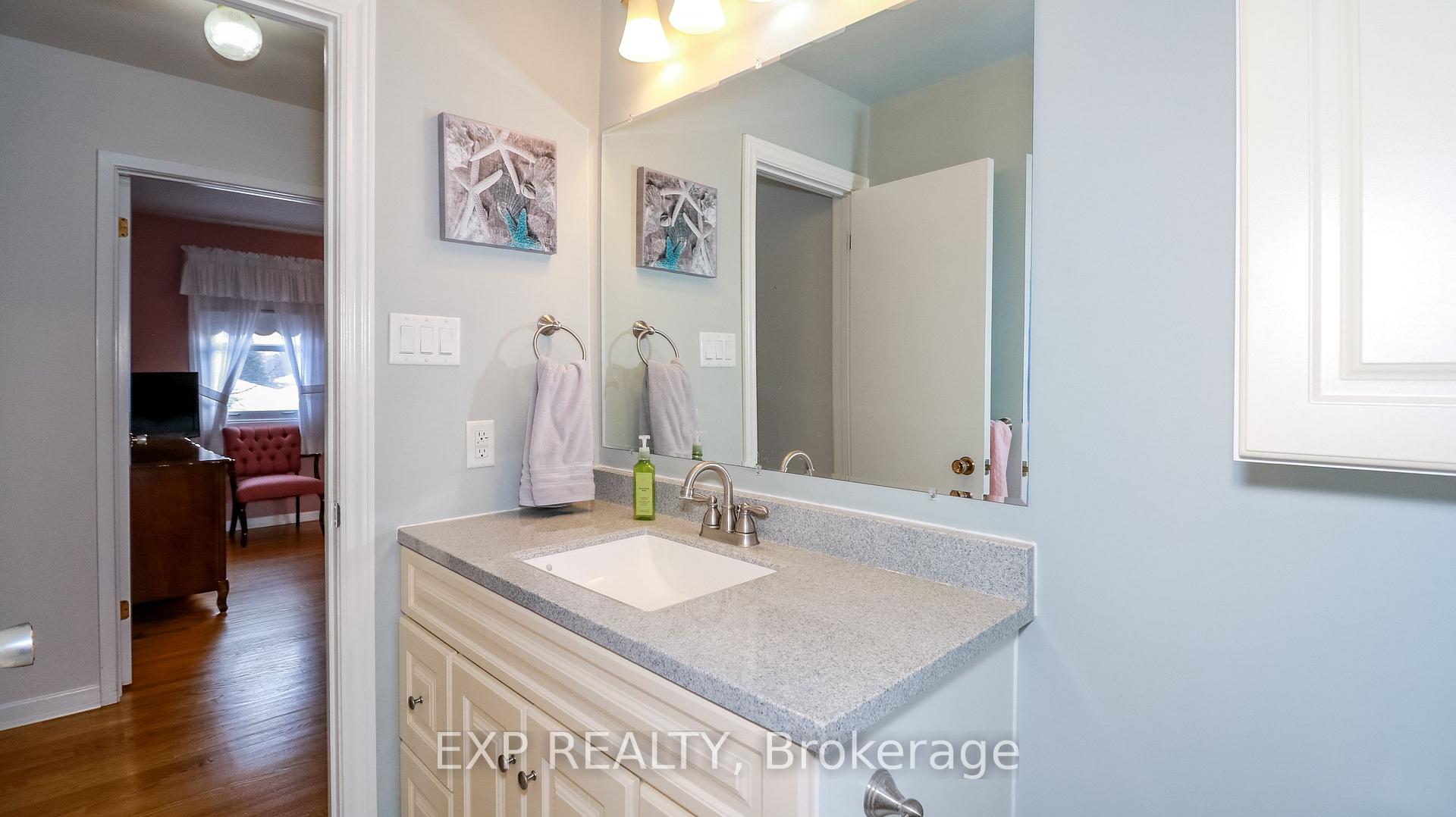 Photo 33 of 50 Varden Avenue, Barrie, Codrington — HOMEH