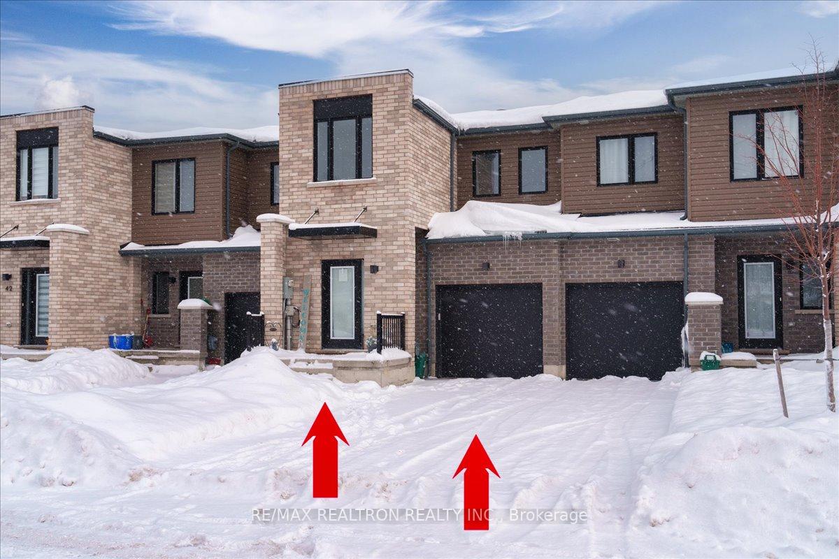 Photo 4 of 38 Fairlane Avenue, Barrie, Painswick South — HOMEH