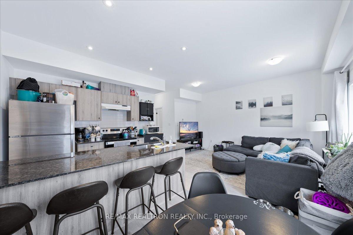 Photo 18 of 38 Fairlane Avenue, Barrie, Painswick South — HOMEH