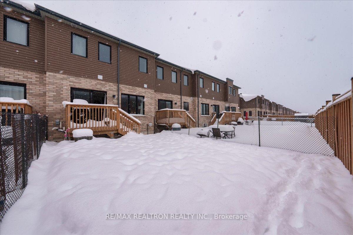 Photo 30 of 38 Fairlane Avenue, Barrie, Painswick South — HOMEH