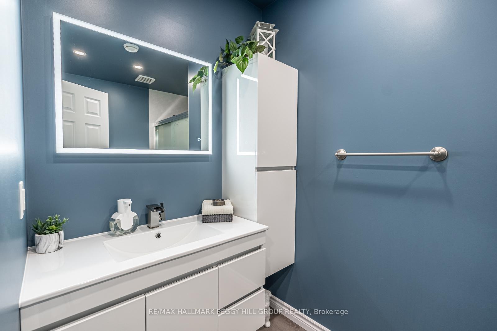 Photo 15 of 36 Osprey Ridge Road, Barrie, Little Lake — HOMEH