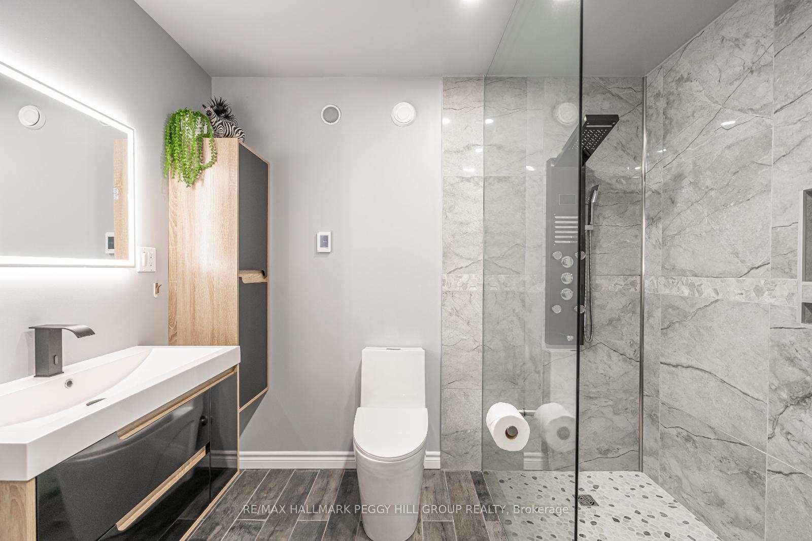 Photo 22 of 36 Osprey Ridge Road, Barrie, Little Lake — HOMEH