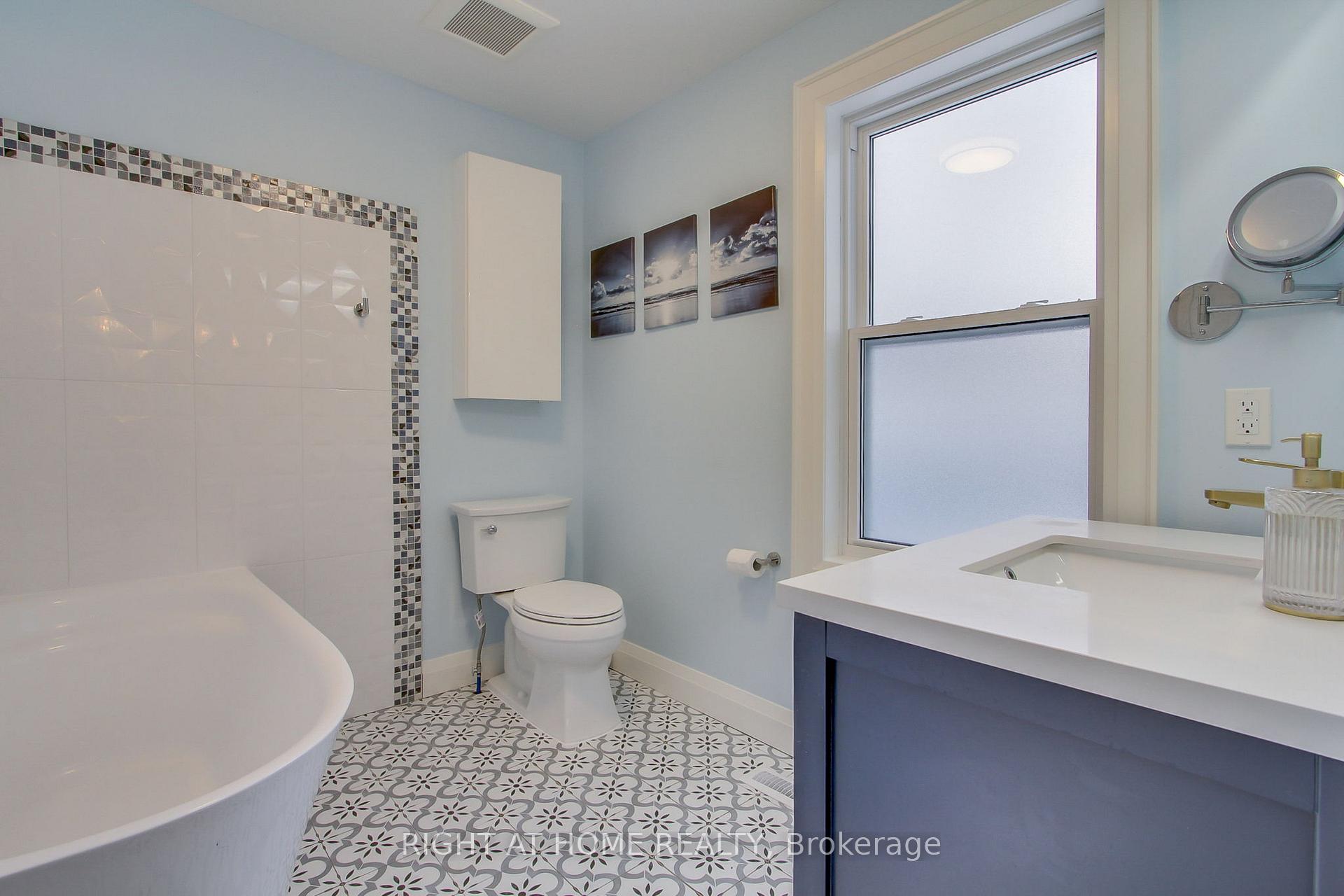 Photo 23 of 156 Huronia Road, Barrie, Allandale Heights — HOMEH