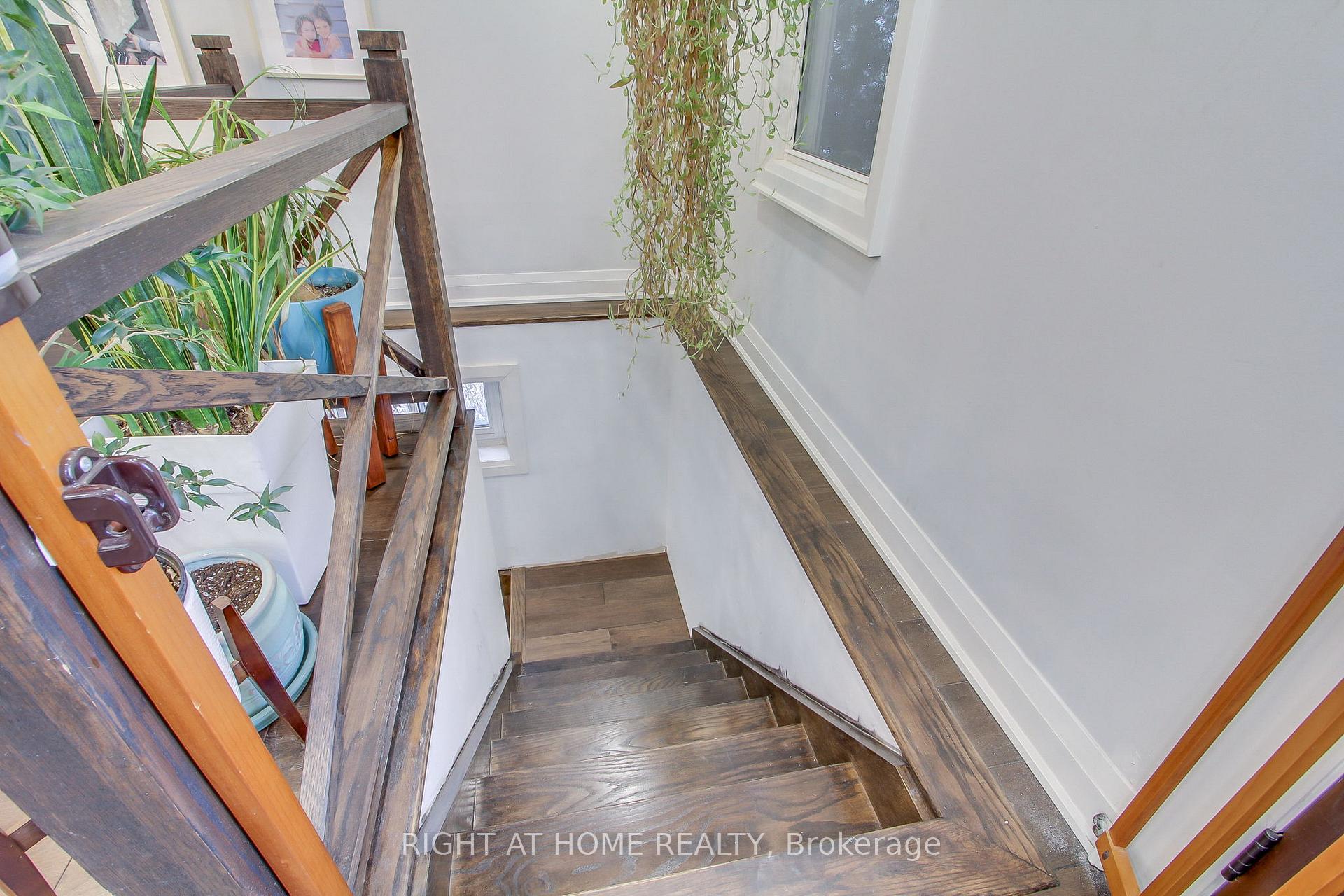 Photo 26 of 156 Huronia Road, Barrie, Allandale Heights — HOMEH