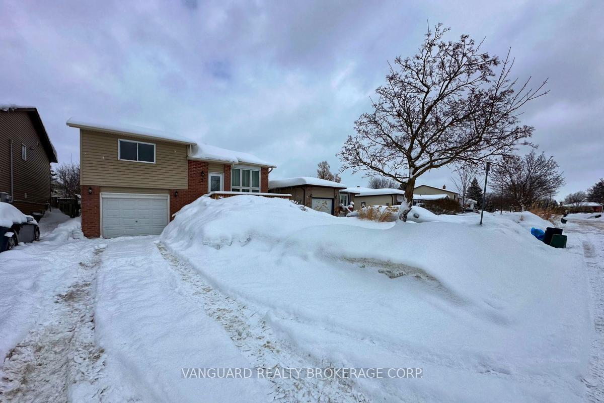 Photo 1 of 52 Hickling Trail, Barrie, Grove East — HOMEH