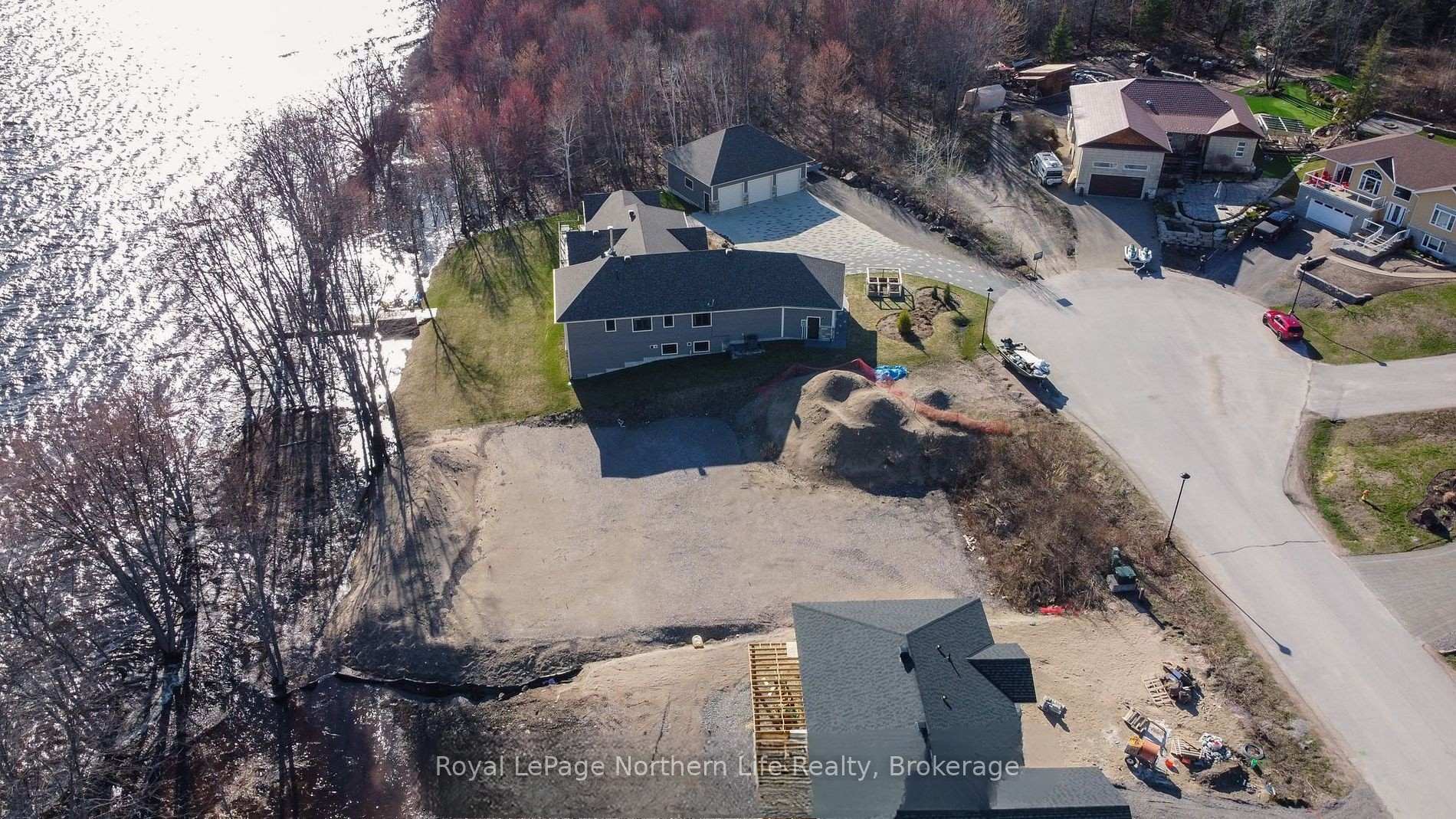 Photo 5 of 33 Alexandra Court, Callander — HOMEH