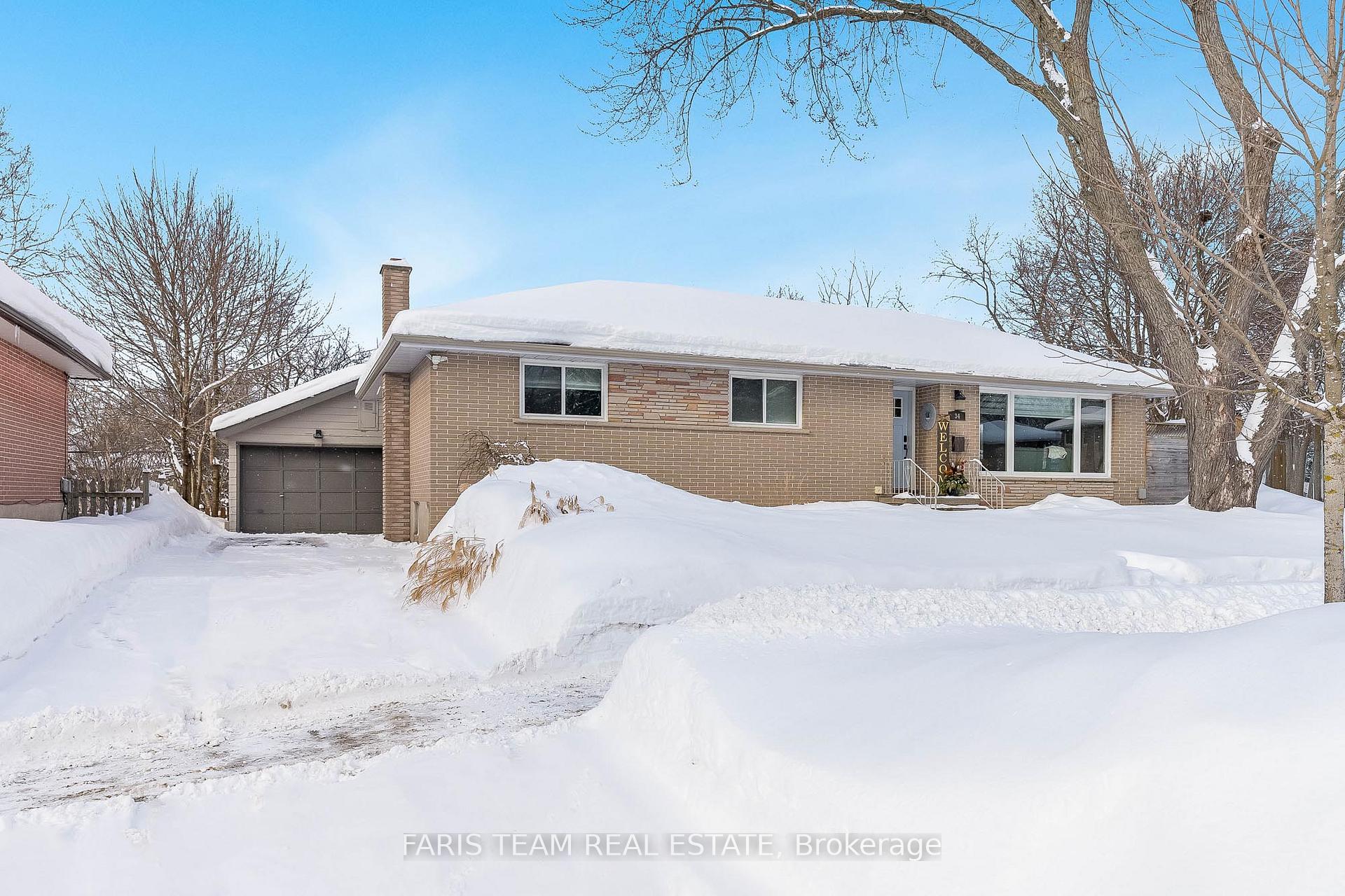 Photo 1 of 34 Marion Crescent, Barrie, Wellington — HOMEH