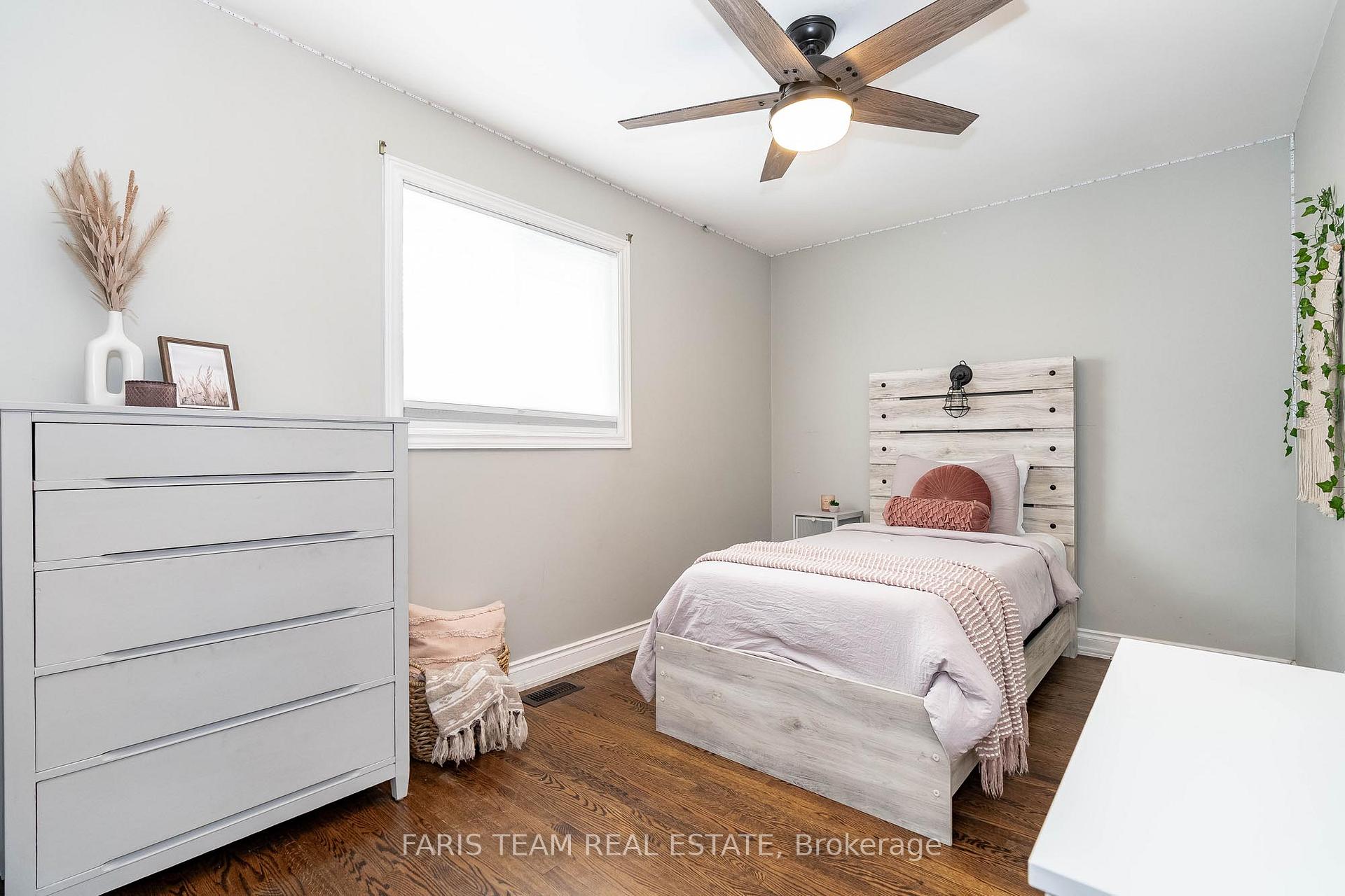 Photo 7 of 34 Marion Crescent, Barrie, Wellington — HOMEH