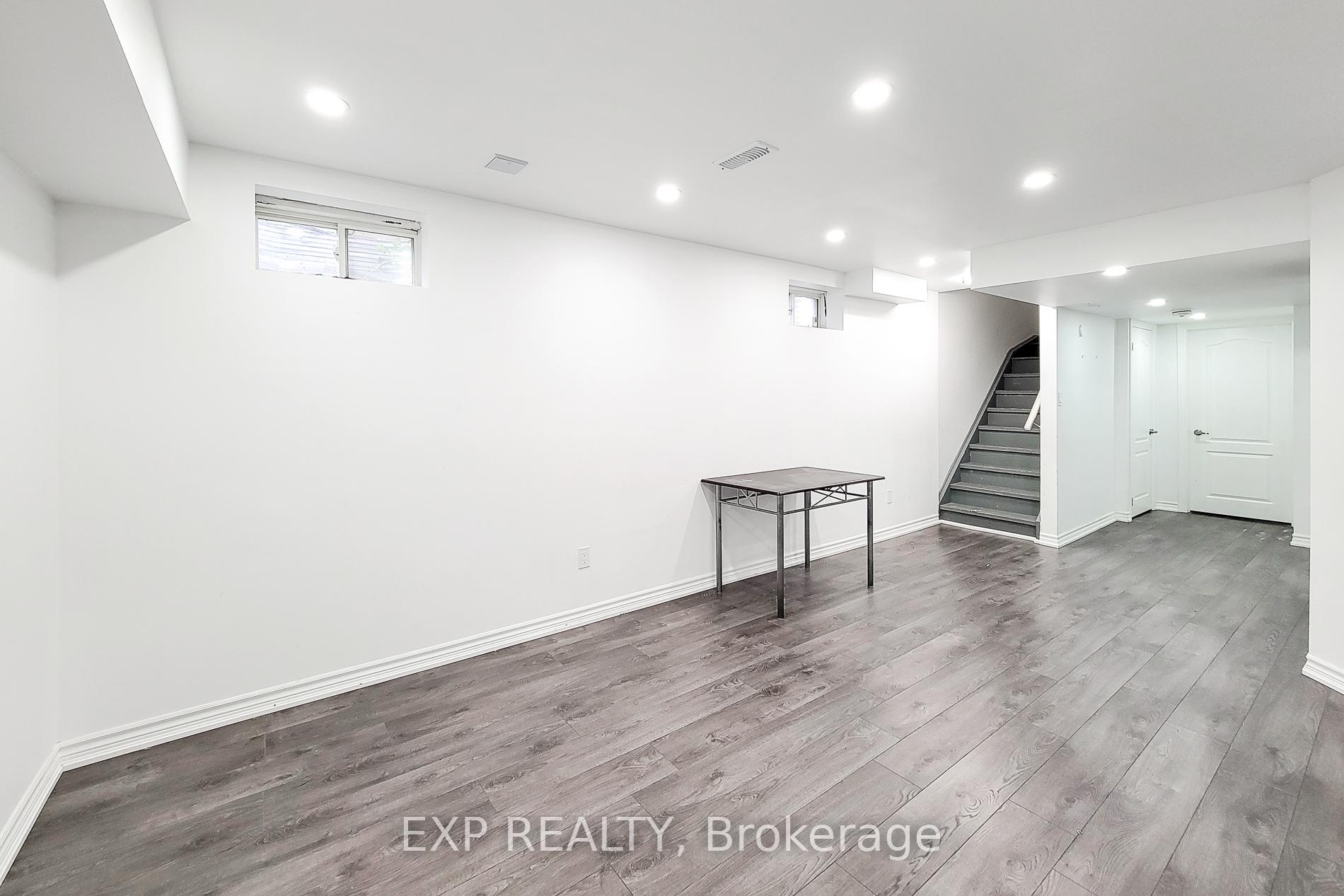 Photo 34 of 45 Cooke Avenue, Brantford, Shellard Lane — HOMEH