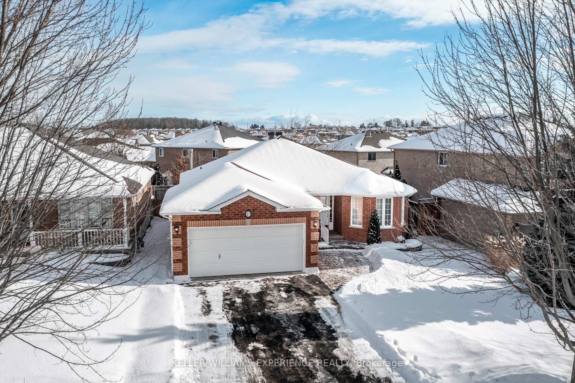 Photo 1 of 17 Honey Crescent, Barrie, Painswick South — HOMEH