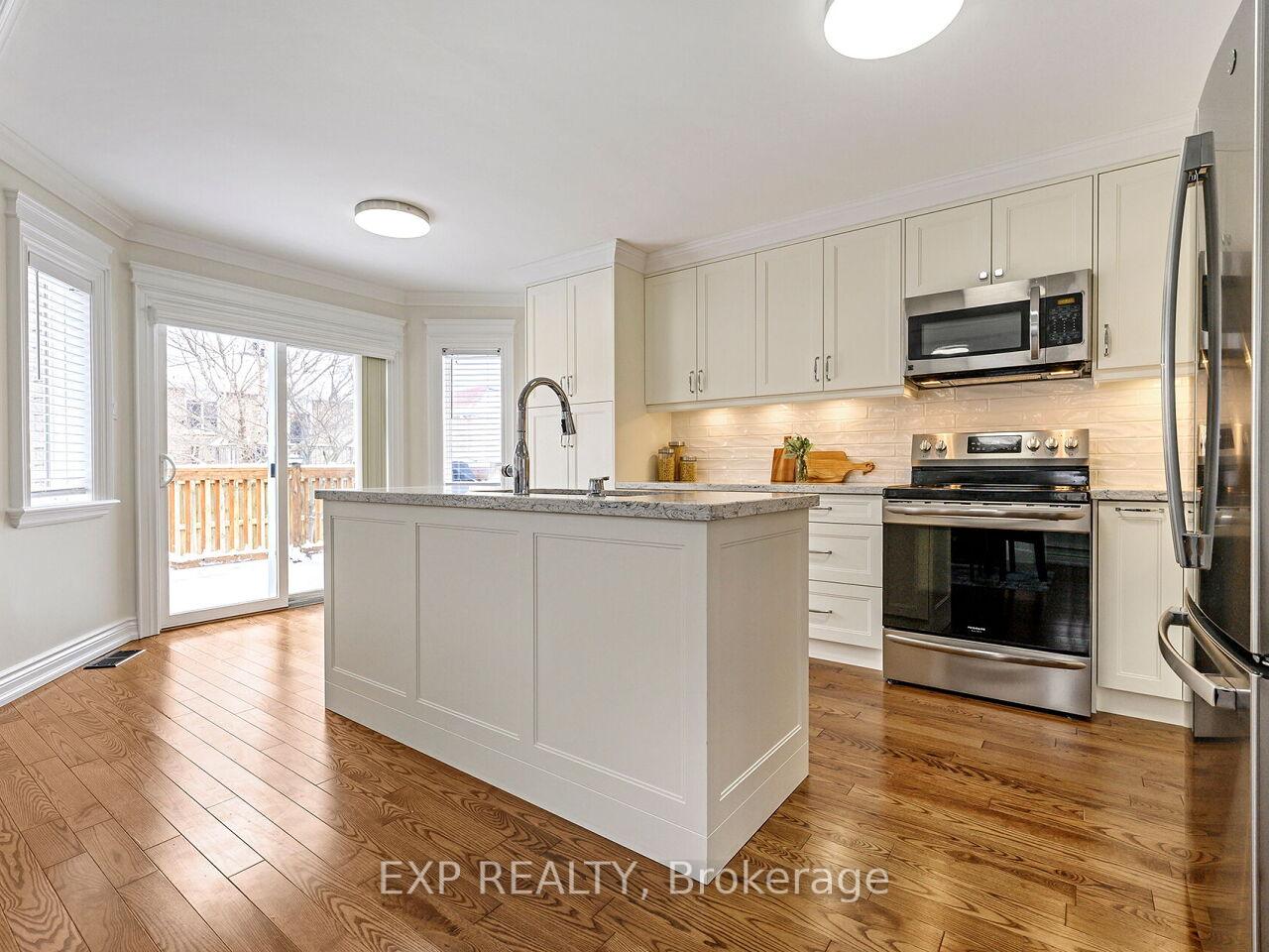 Photo 6 of 84 Sproule Drive, Barrie, 400 West — HOMEH