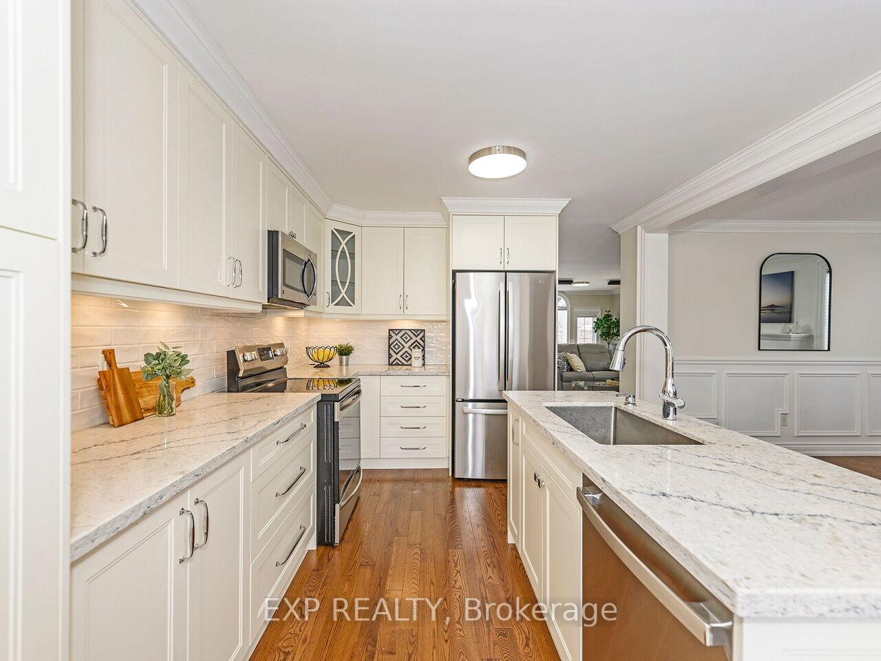 Photo 9 of 84 Sproule Drive, Barrie, 400 West — HOMEH