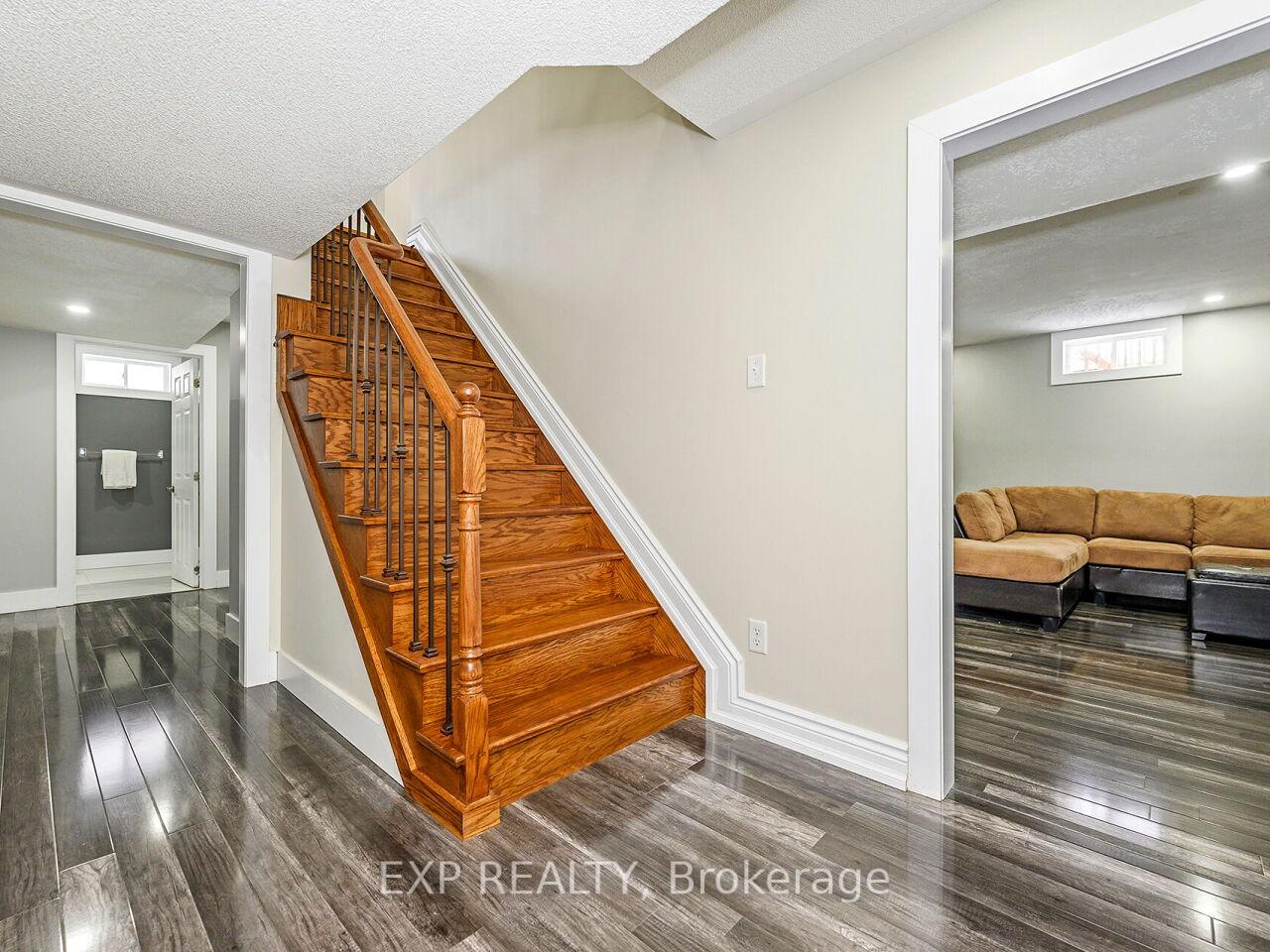 Photo 21 of 84 Sproule Drive, Barrie, 400 West — HOMEH