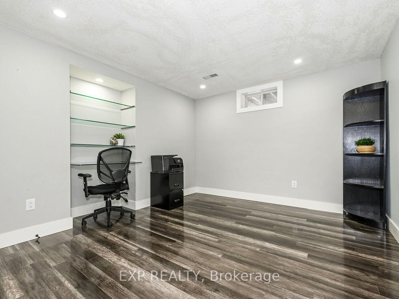 Photo 23 of 84 Sproule Drive, Barrie, 400 West — HOMEH