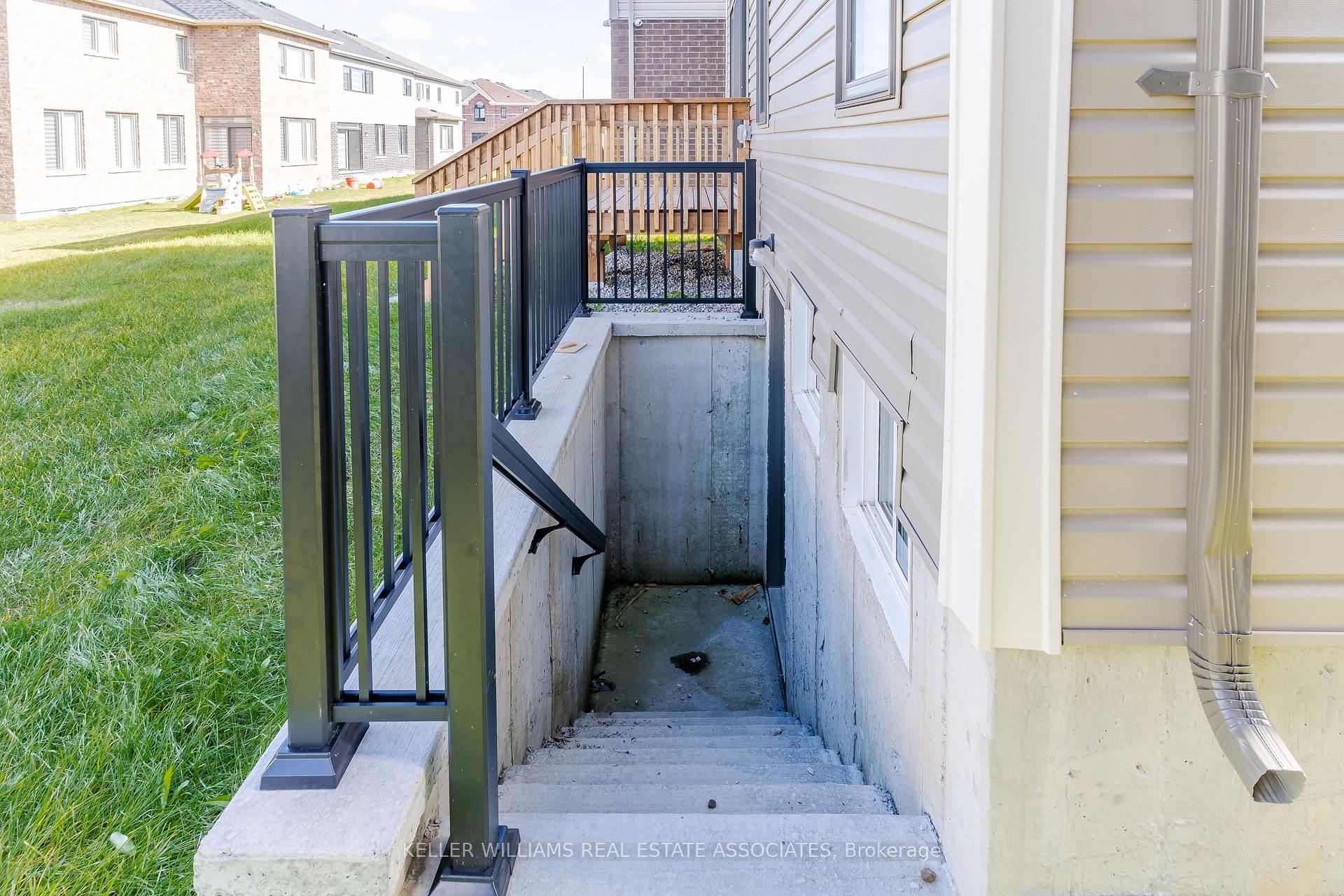 Photo 21 of 26 Bannister Road, Barrie, Rural Barrie Southeast — HOMEH