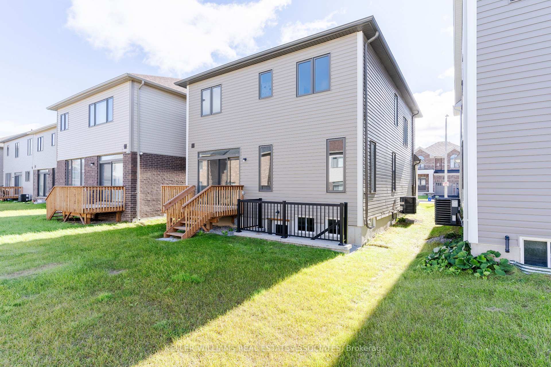 Photo 25 of 26 Bannister Road, Barrie, Rural Barrie Southeast — HOMEH