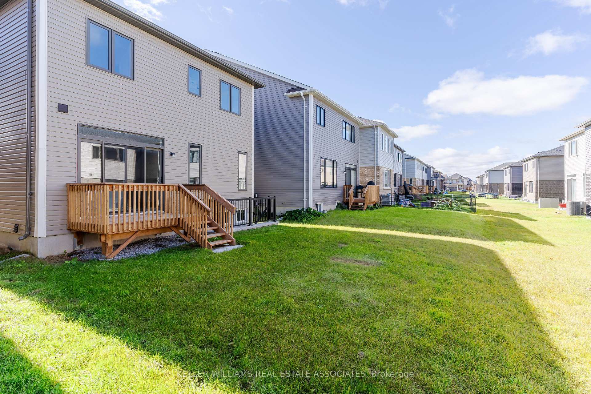 Photo 27 of 26 Bannister Road, Barrie, Rural Barrie Southeast — HOMEH