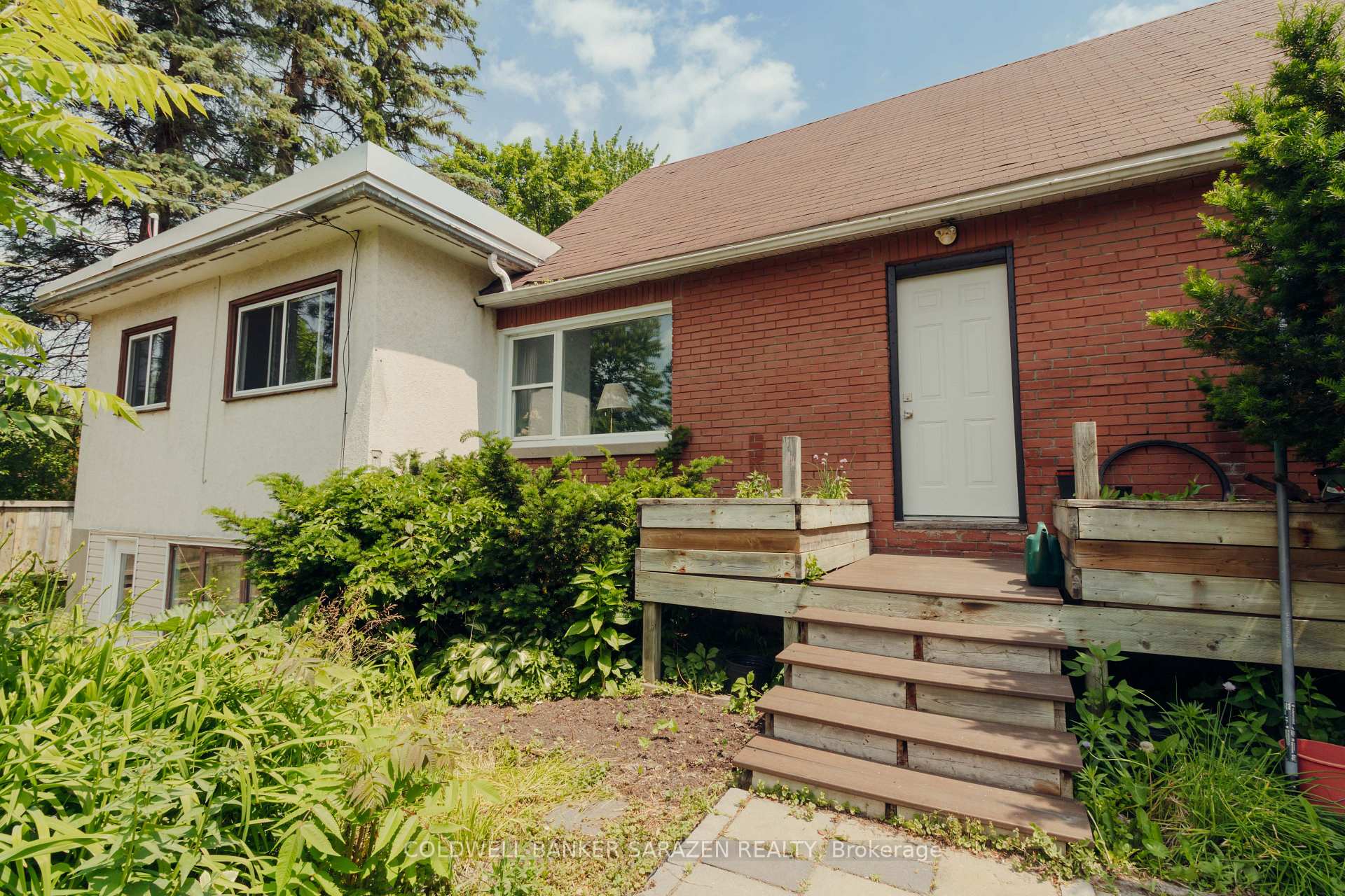 Front of 2013 Prince Of Wales Drive
