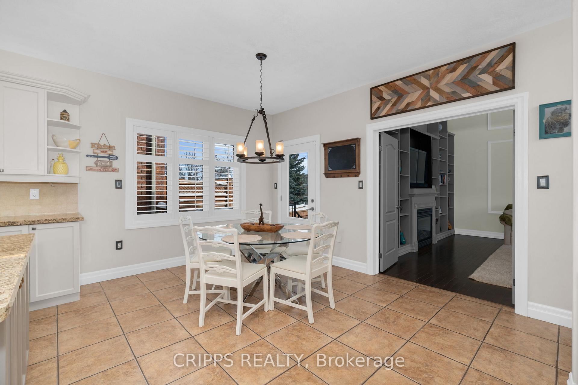 Photo 15 of 2 Spencer Drive, Barrie, Innis-Shore — HOMEH