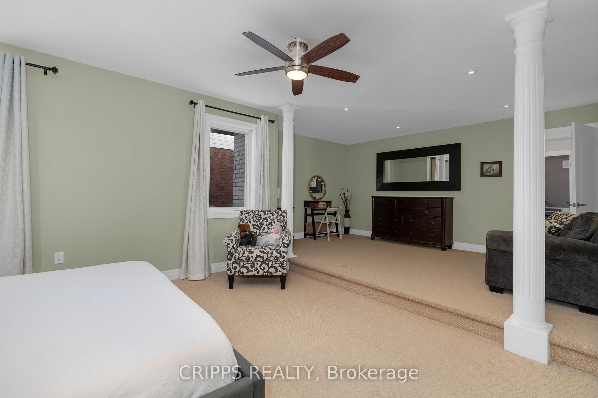 Photo 29 of 2 Spencer Drive, Barrie, Innis-Shore — HOMEH