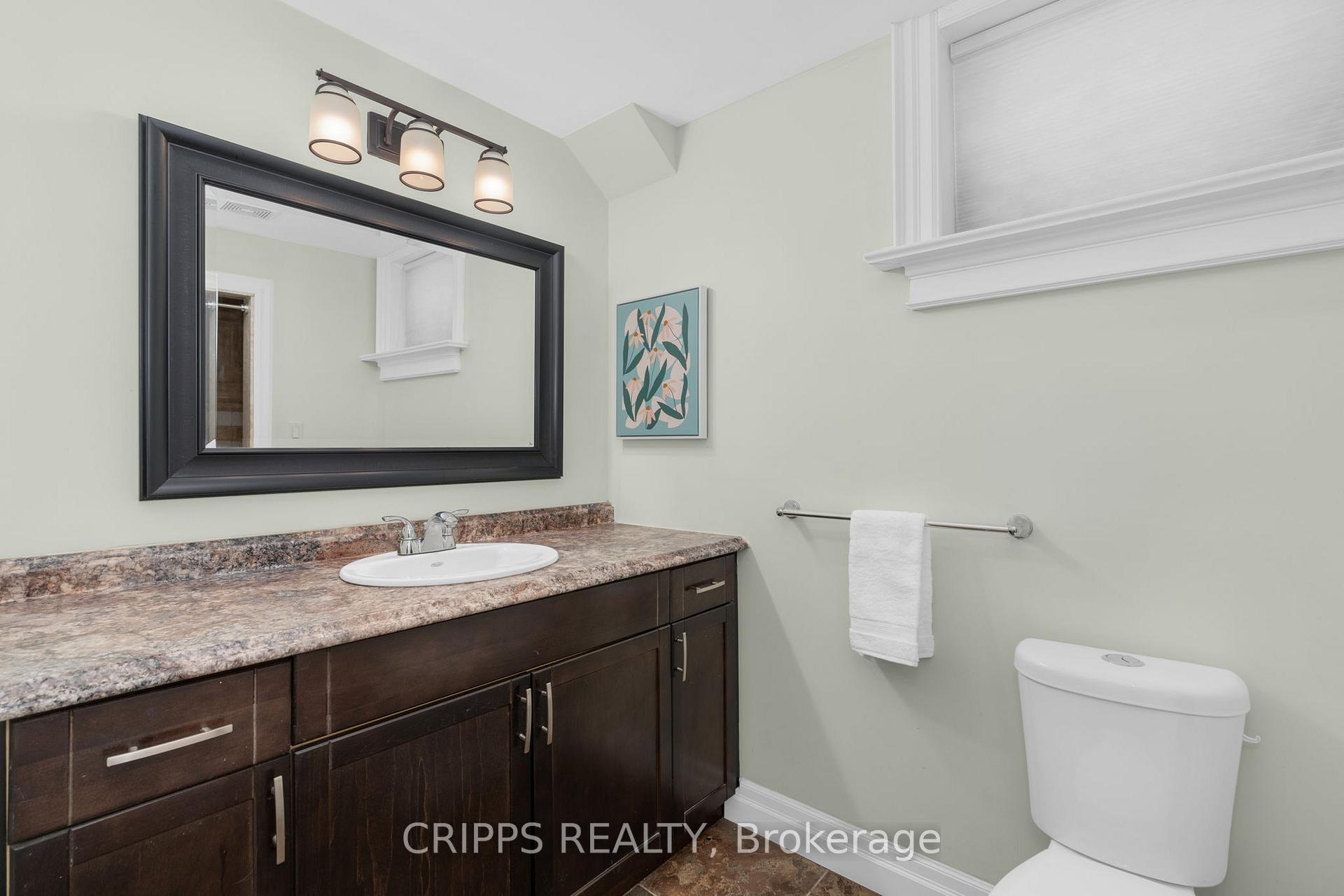 Photo 32 of 2 Spencer Drive, Barrie, Innis-Shore — HOMEH