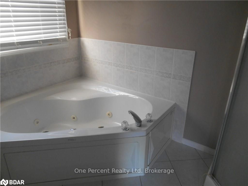 Photo 12 of 91 Masters Drive, Barrie, East Bayfield — HOMEH