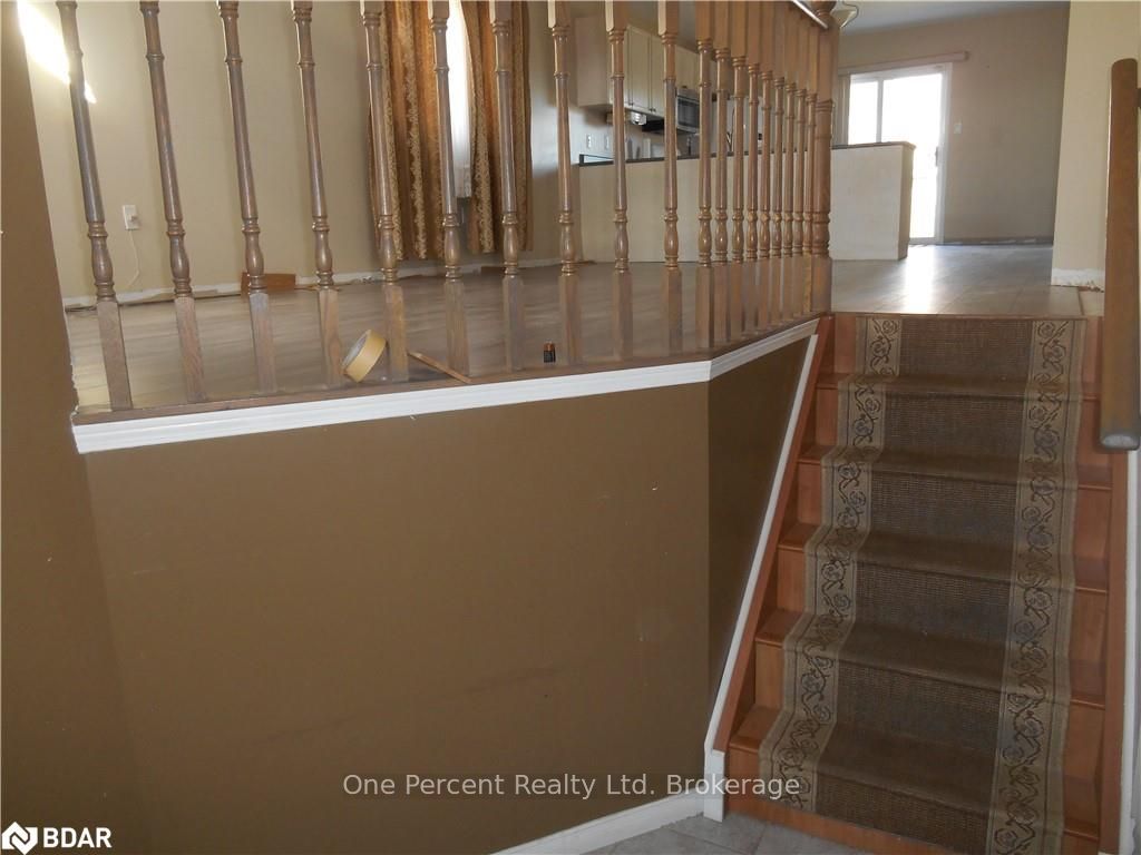Photo 18 of 91 Masters Drive, Barrie, East Bayfield — HOMEH