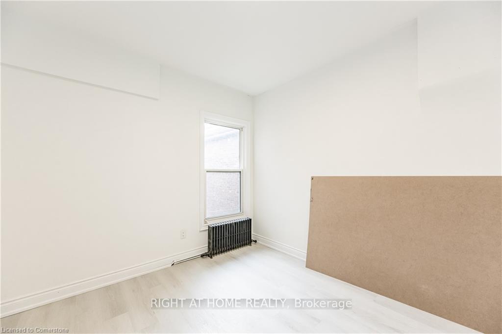 Photo 16 of 136 Macnab Street N, Hamilton, Central — HOMEH