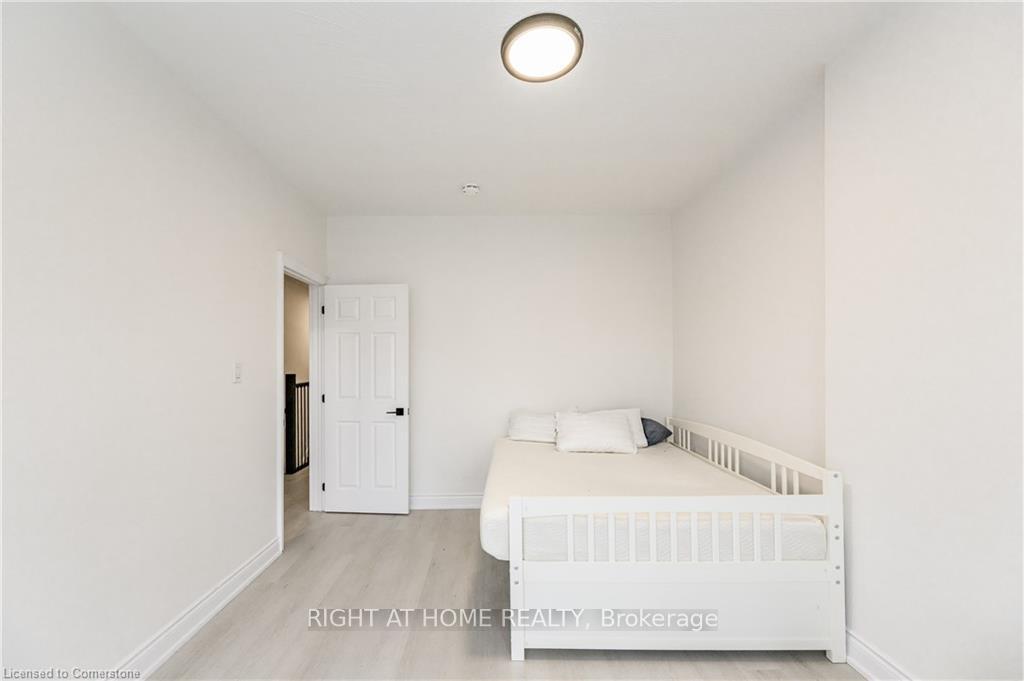 Photo 19 of 136 Macnab Street N, Hamilton, Central — HOMEH