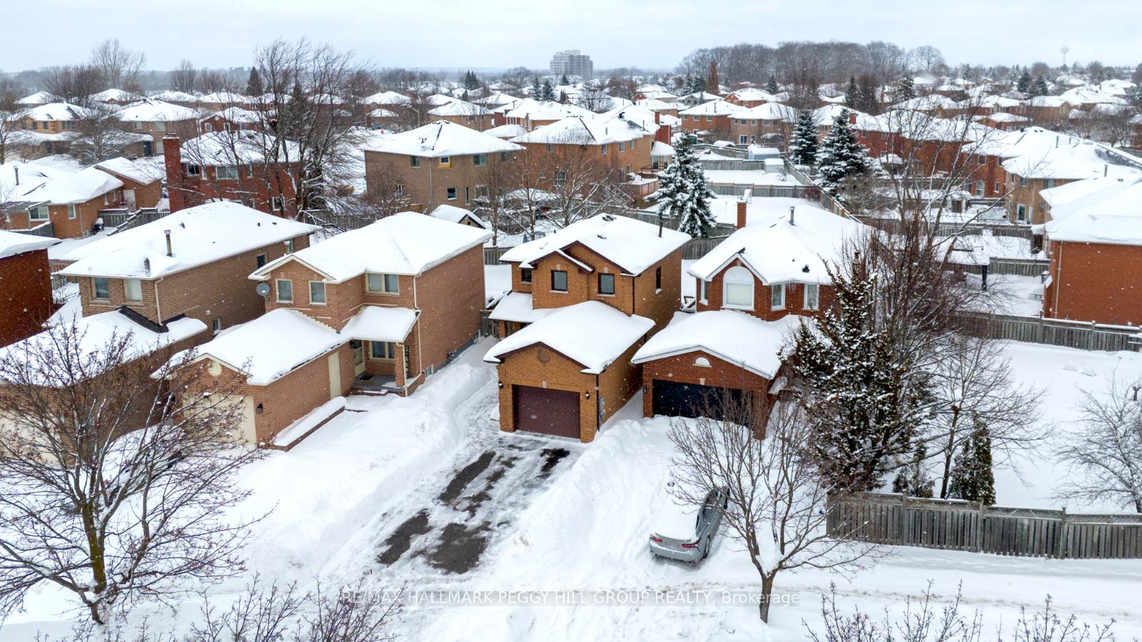 Photo 18 of 8 Laidlaw Drive, Barrie, West Bayfield — HOMEH
