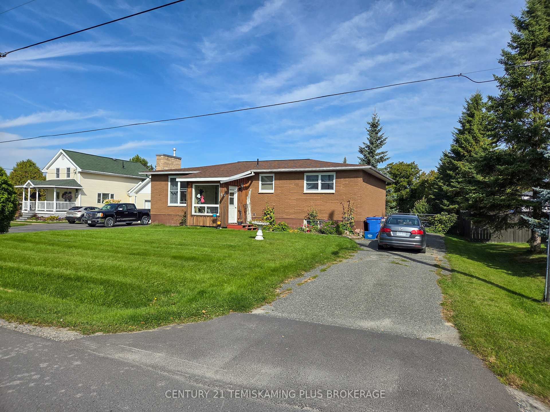 Photo 2 of 47 Eighth Avenue, Englehart — HOMEH