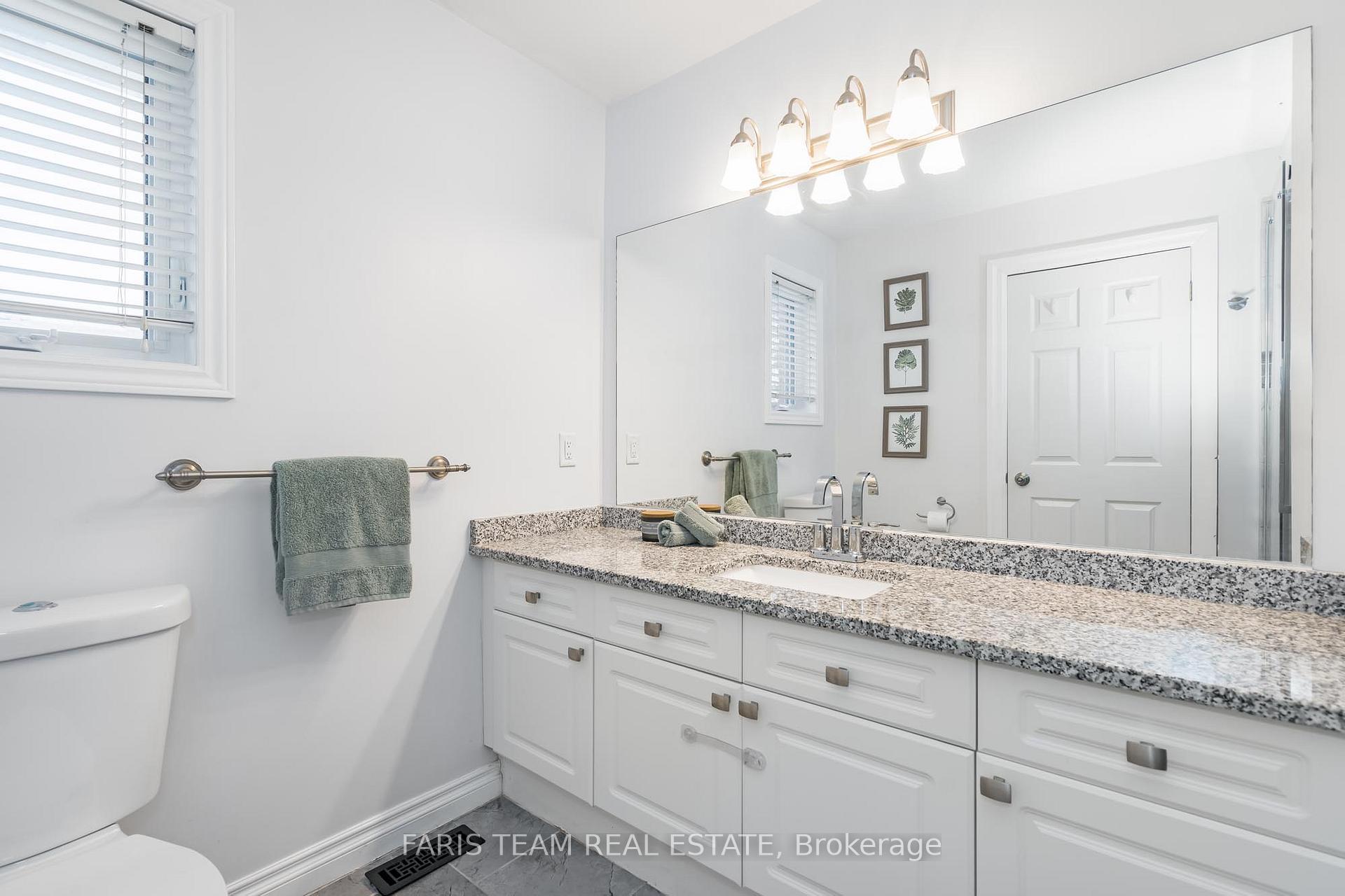 Photo 11 of 126 Sandringham Drive, Barrie, Innis-Shore — HOMEH