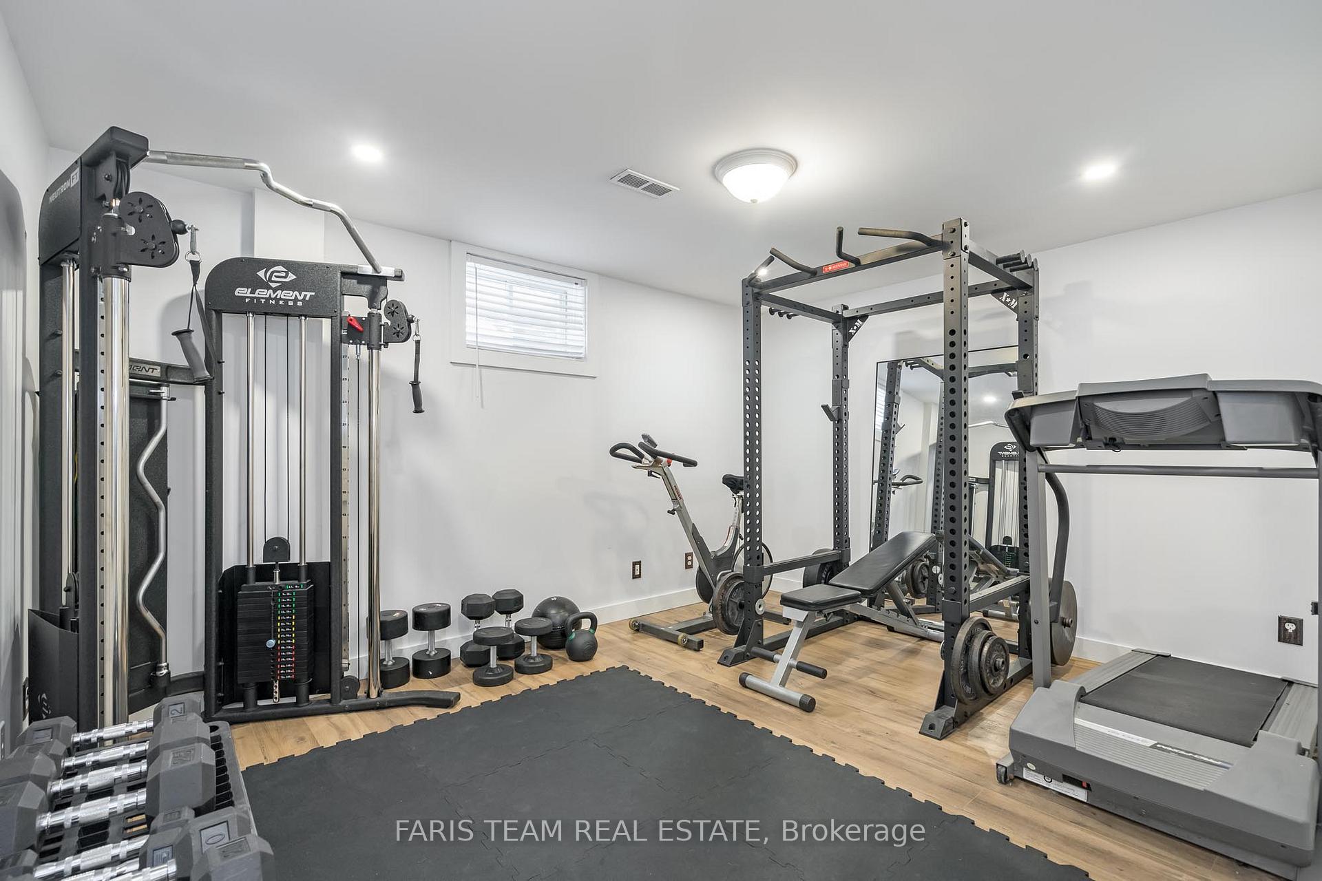 Photo 19 of 126 Sandringham Drive, Barrie, Innis-Shore — HOMEH