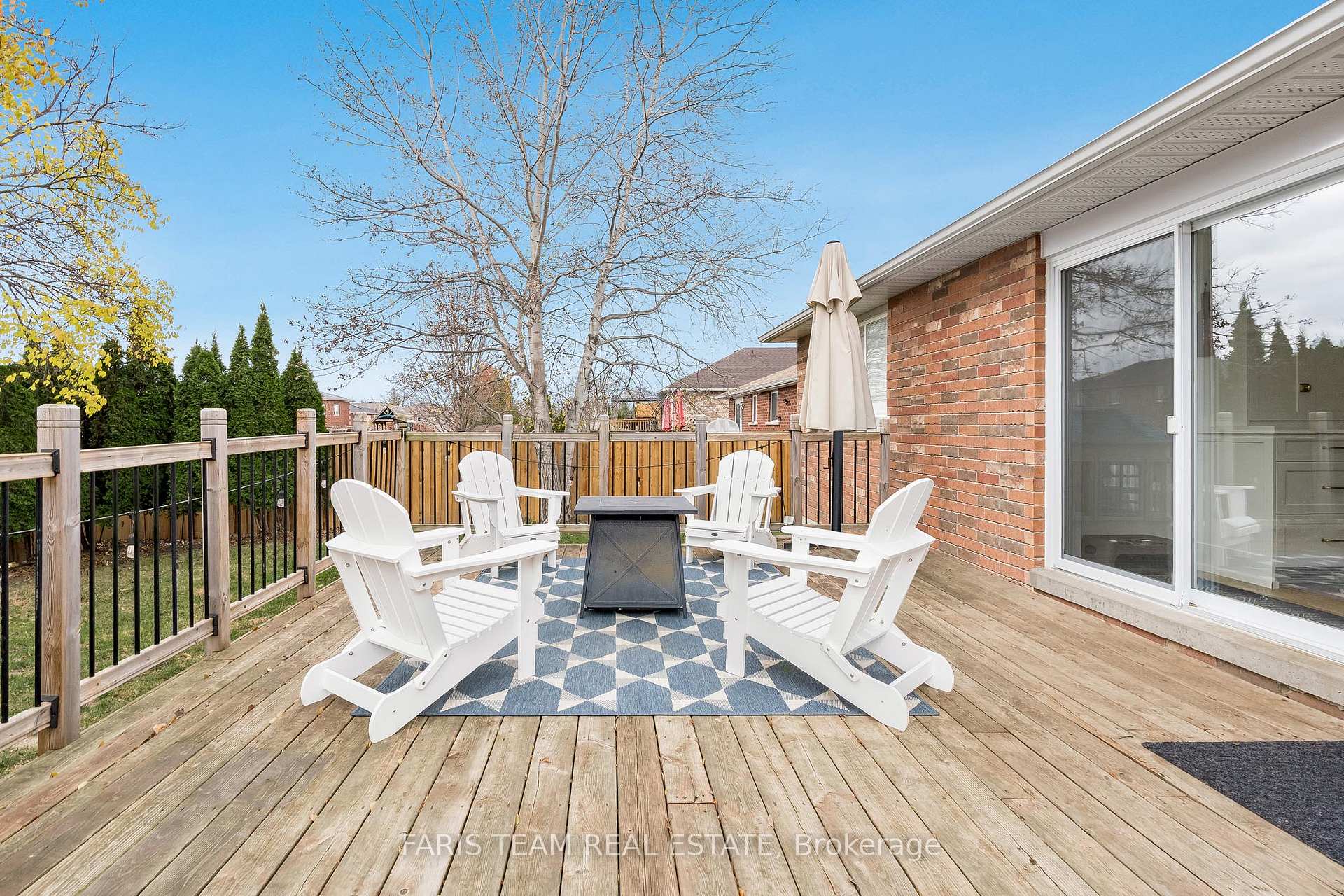 Photo 21 of 126 Sandringham Drive, Barrie, Innis-Shore — HOMEH